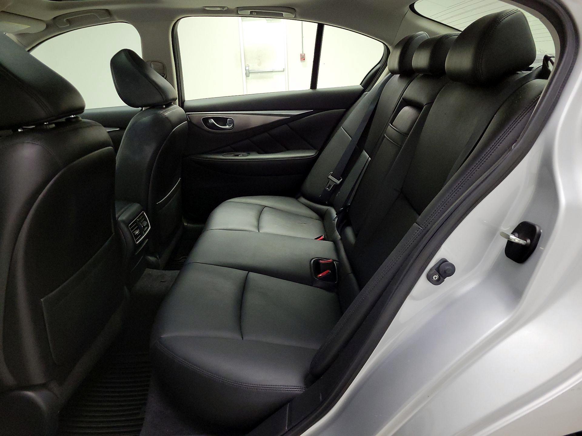 Thumbnail: 2015 INFINITI Q50 - 20