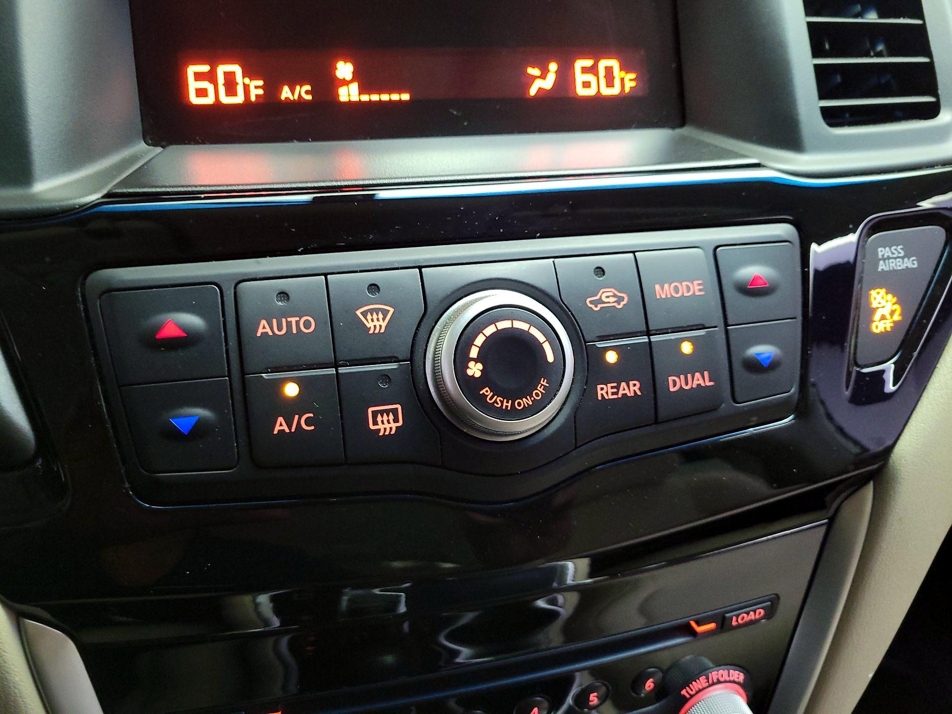 Thumbnail: 2016 Nissan Pathfinder - 15