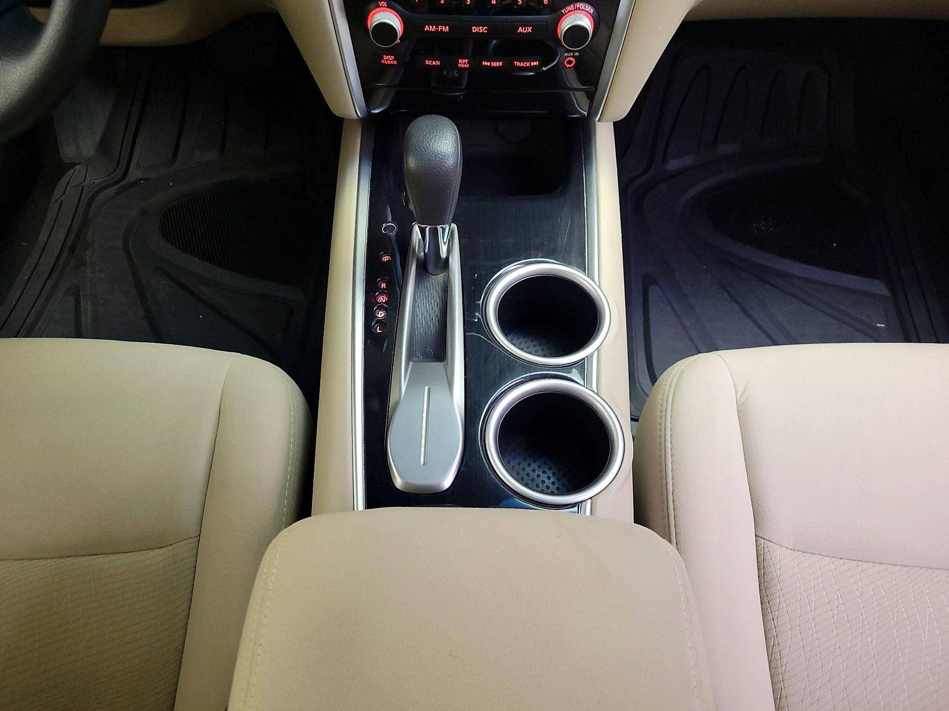 Thumbnail: 2016 Nissan Pathfinder - 16