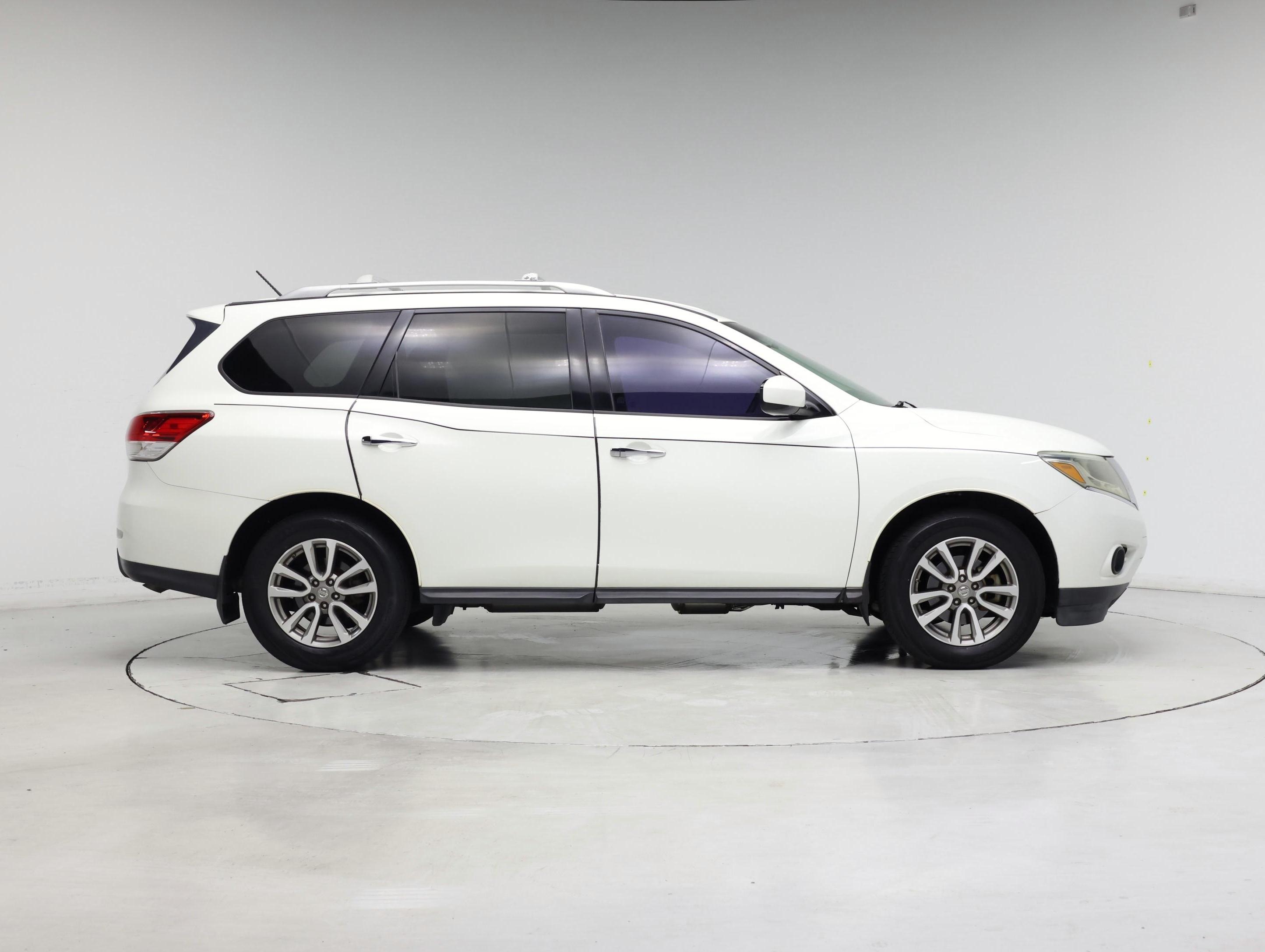 Thumbnail: 2016 Nissan Pathfinder - 7
