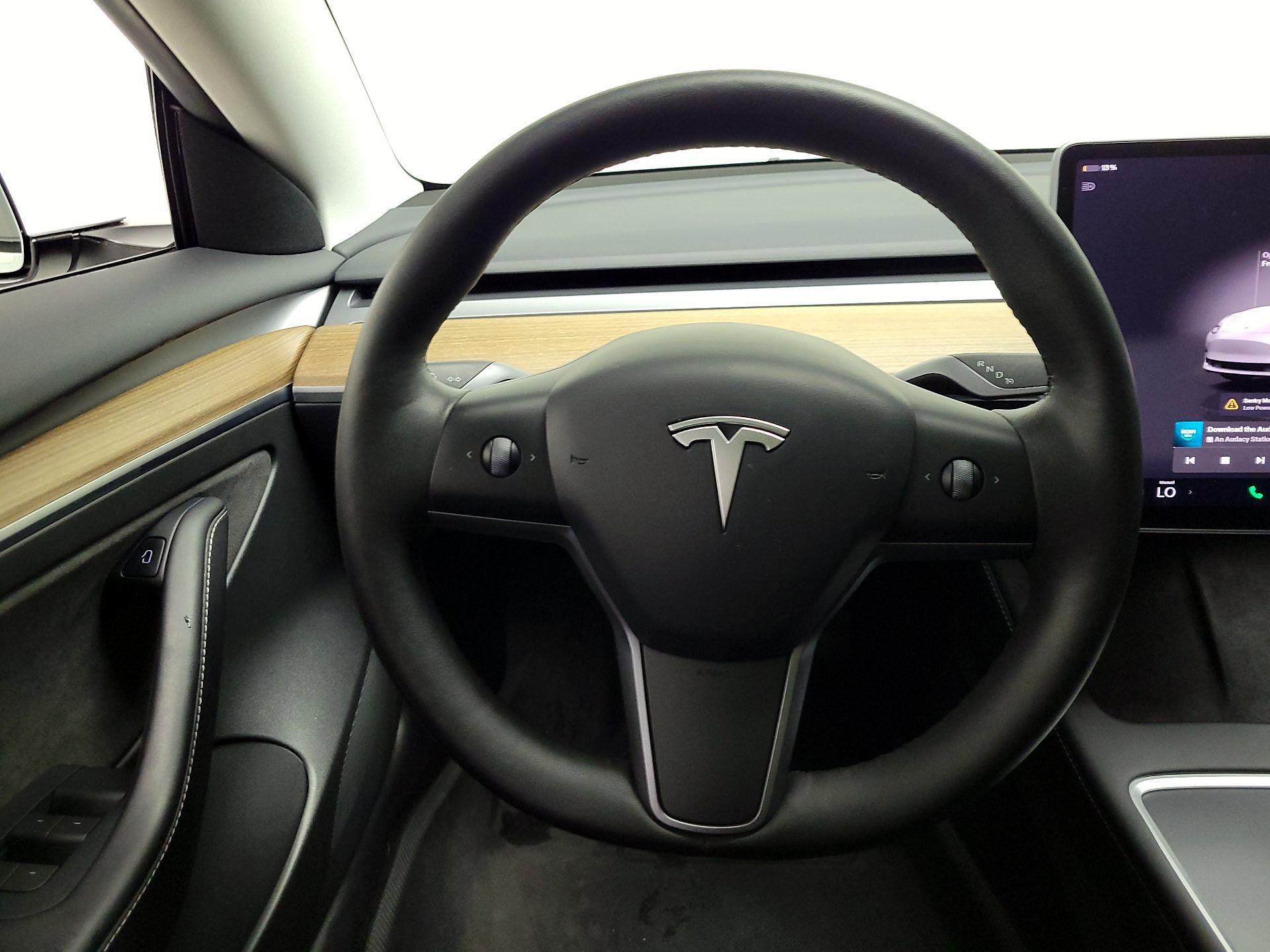 Thumbnail: 2023 Tesla Model 3 - 10