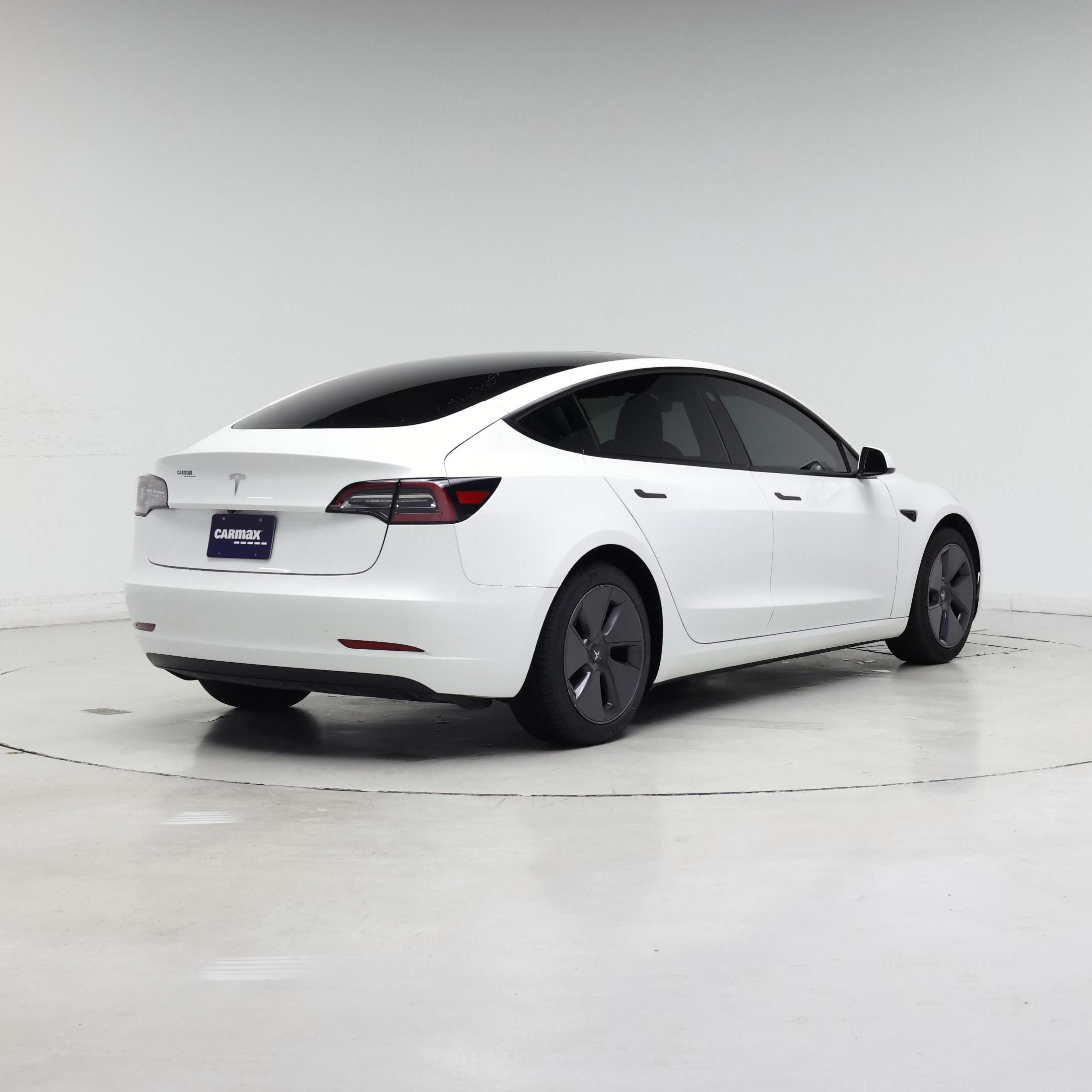 Thumbnail: 2023 Tesla Model 3 - 8