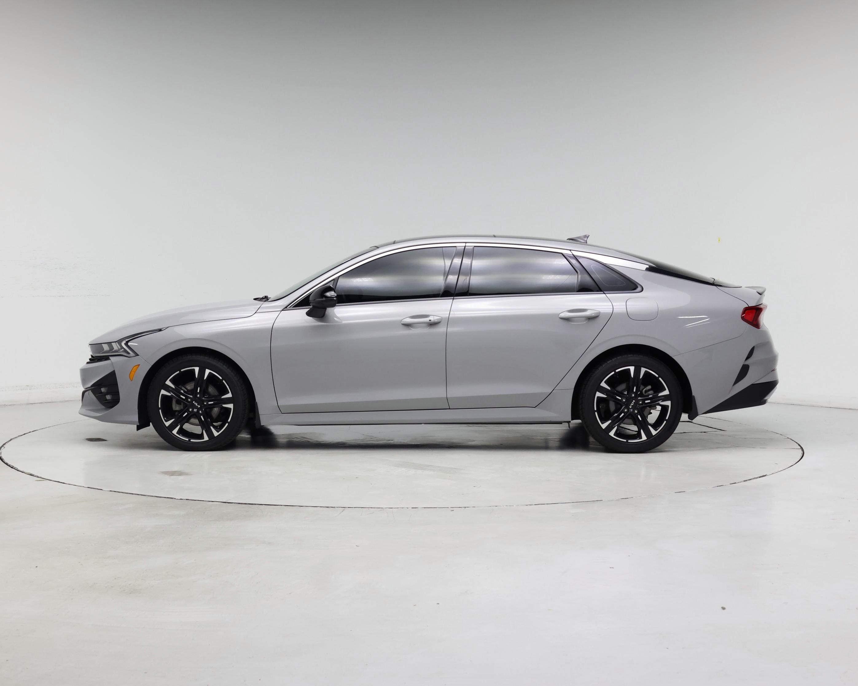 Thumbnail: 2023 Kia K5 - 3