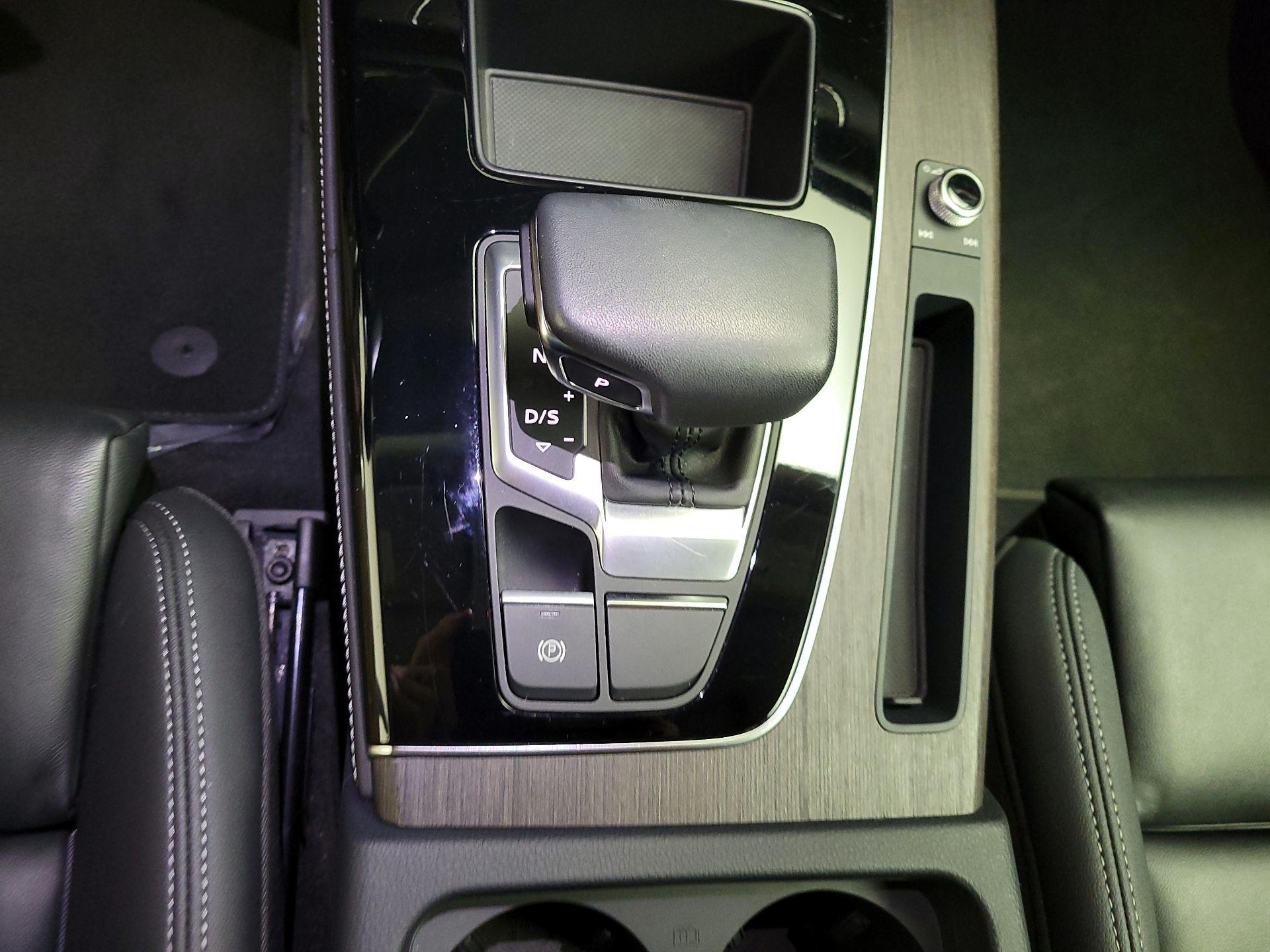 Thumbnail: 2024 Audi Q5 - 17