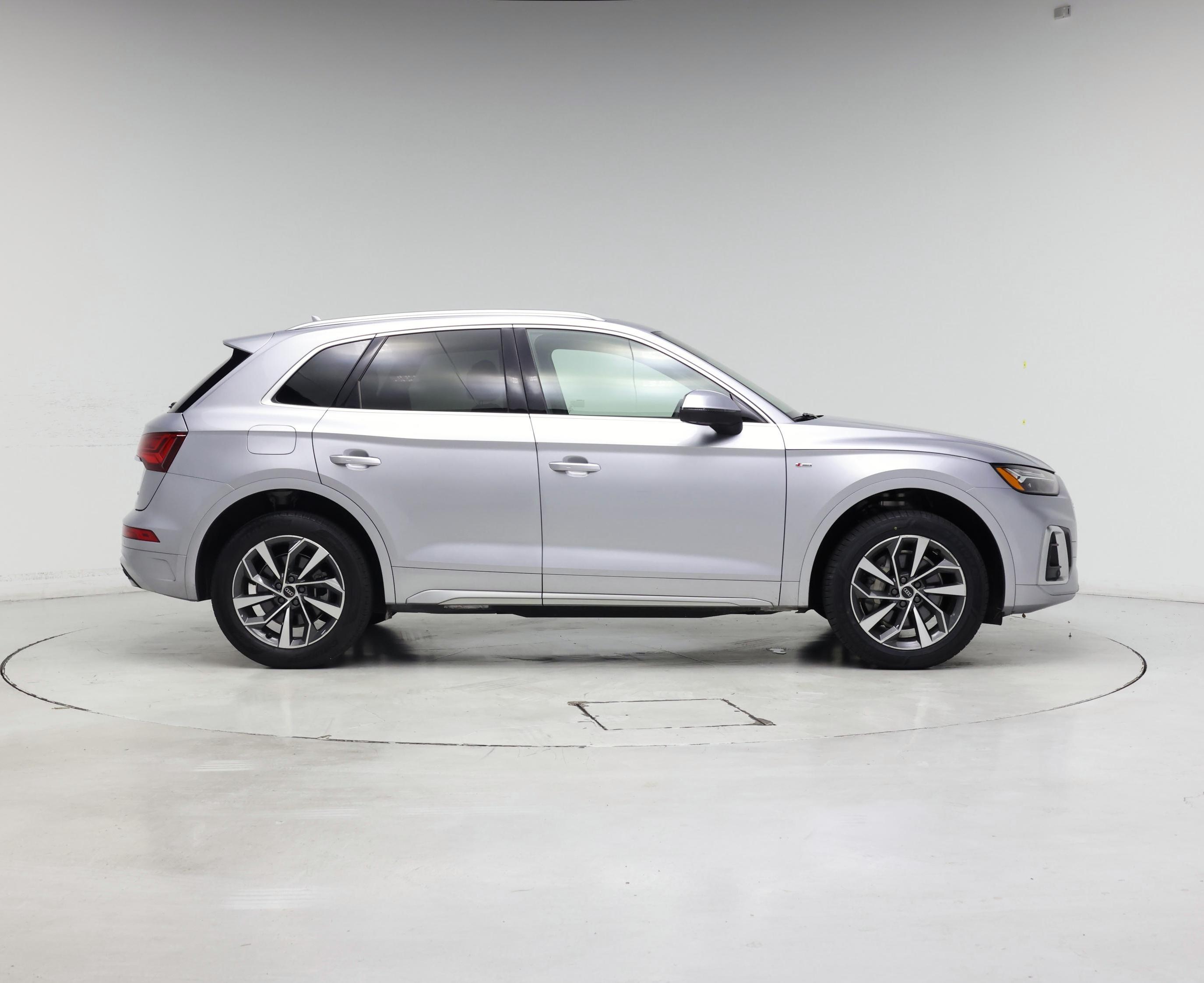 Thumbnail: 2024 Audi Q5 - 7