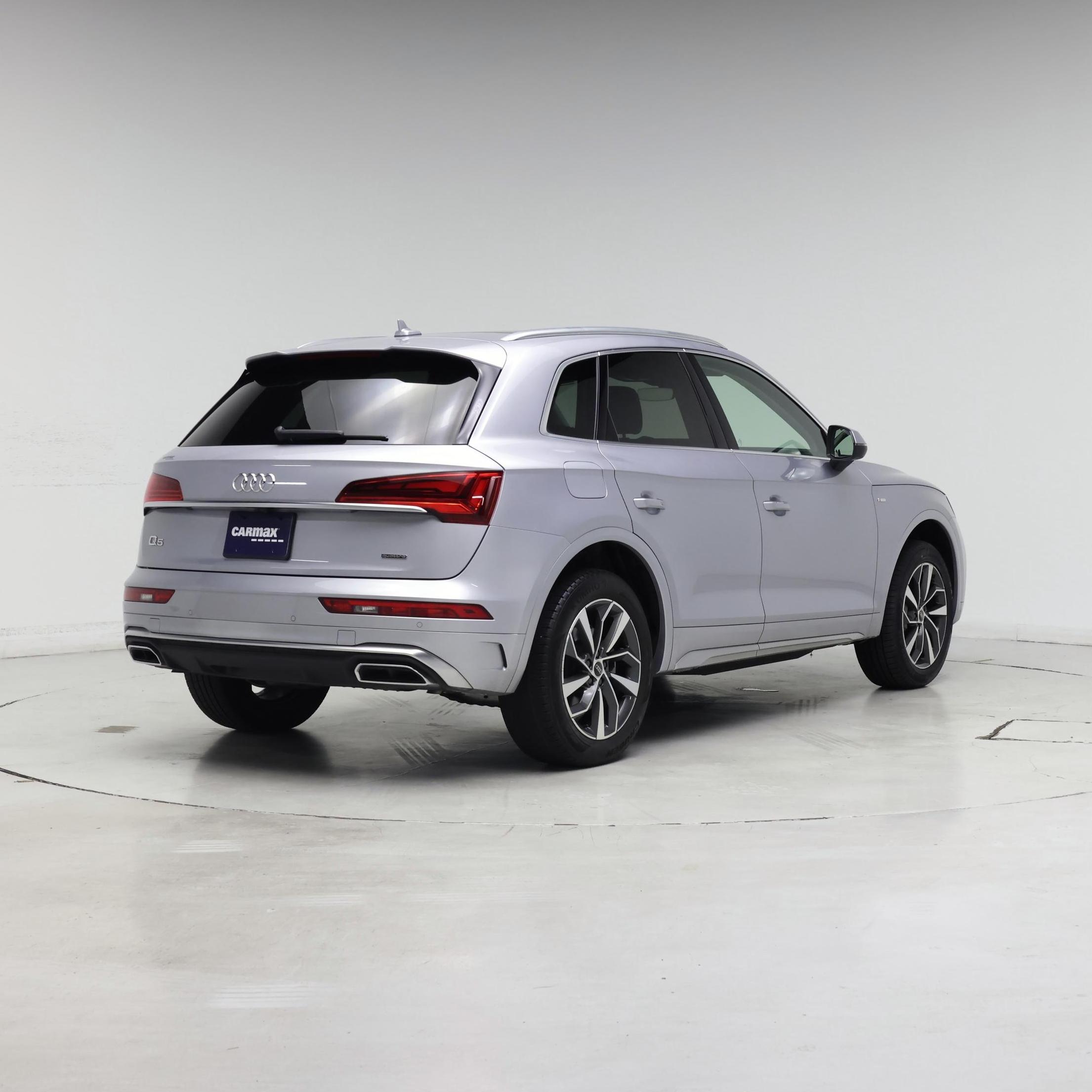Thumbnail: 2024 Audi Q5 - 8