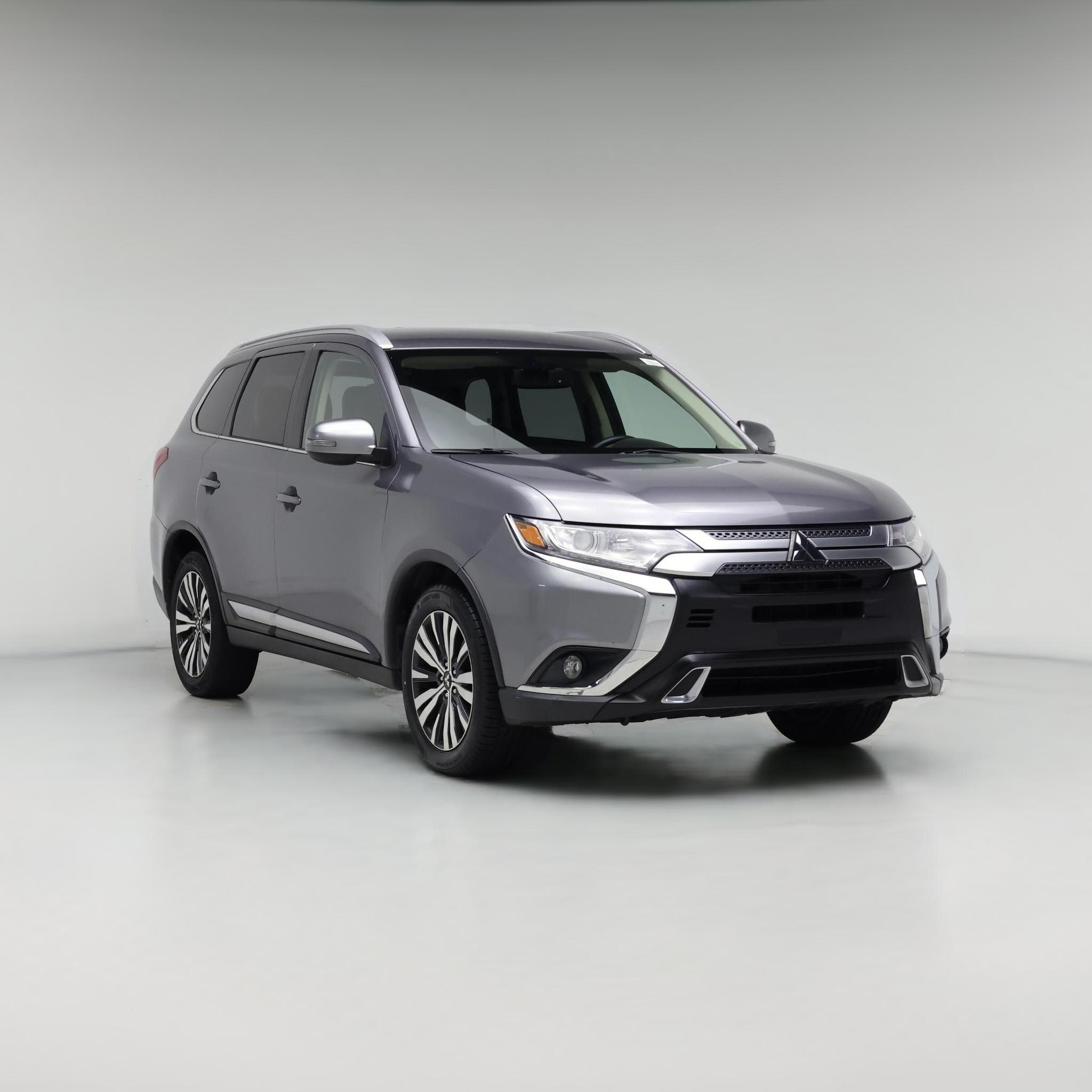 Thumbnail: 2019 Mitsubishi Outlander - 1
