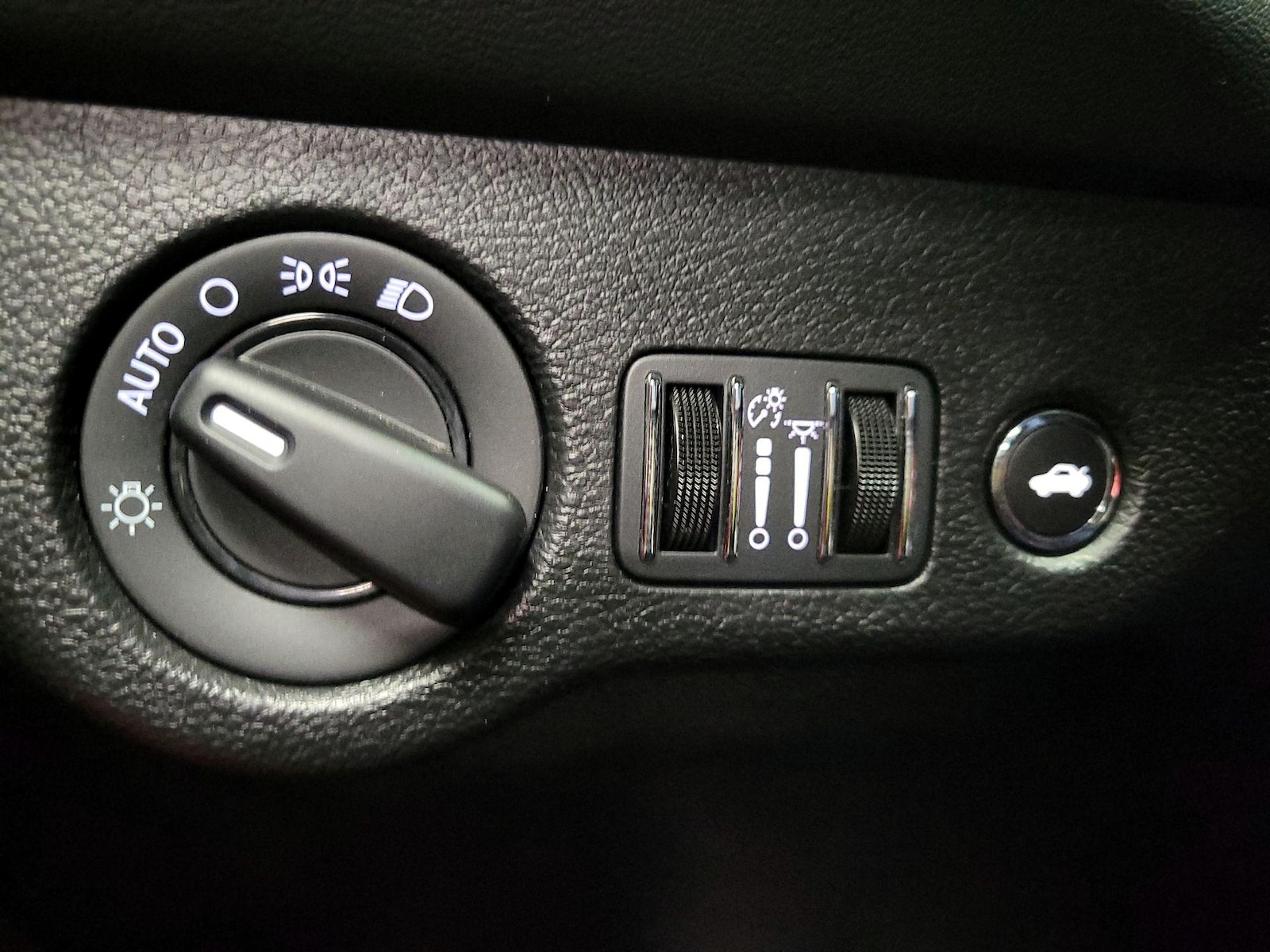 2022 Dodge Challenger R/T - Photo 14