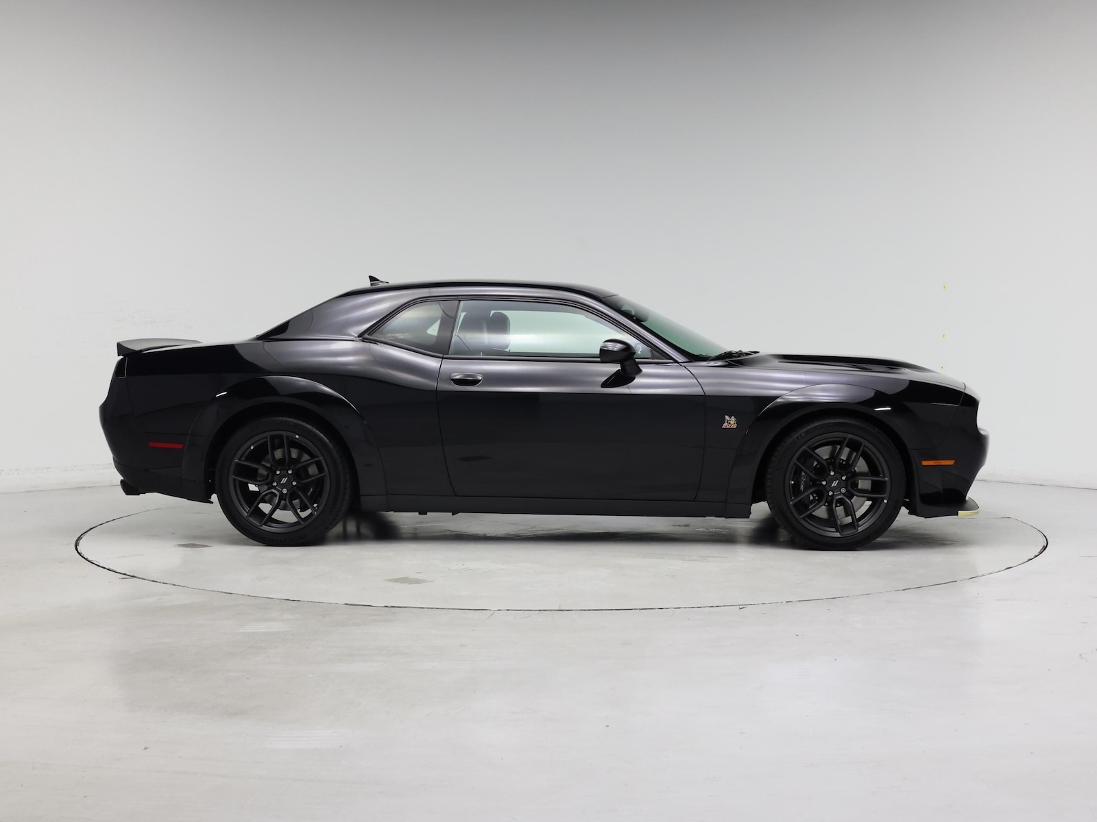 2022 Dodge Challenger R/T - Photo 8