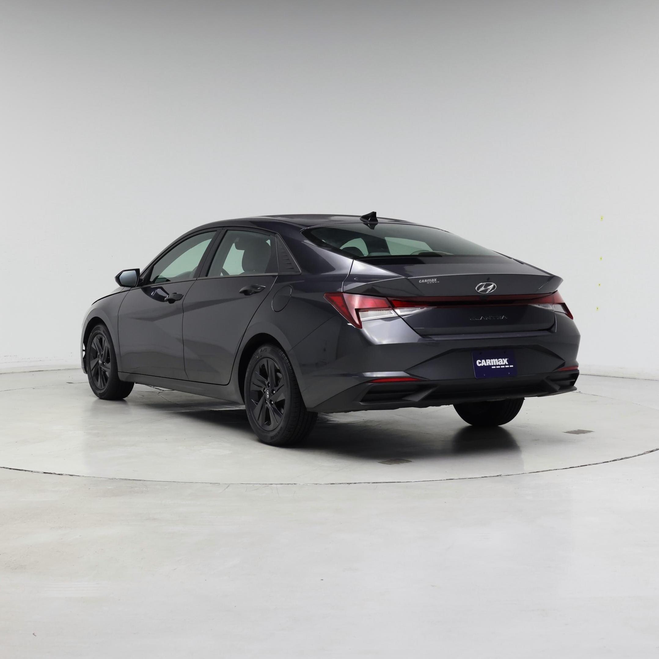 Thumbnail: 2022 Hyundai Elantra - 2
