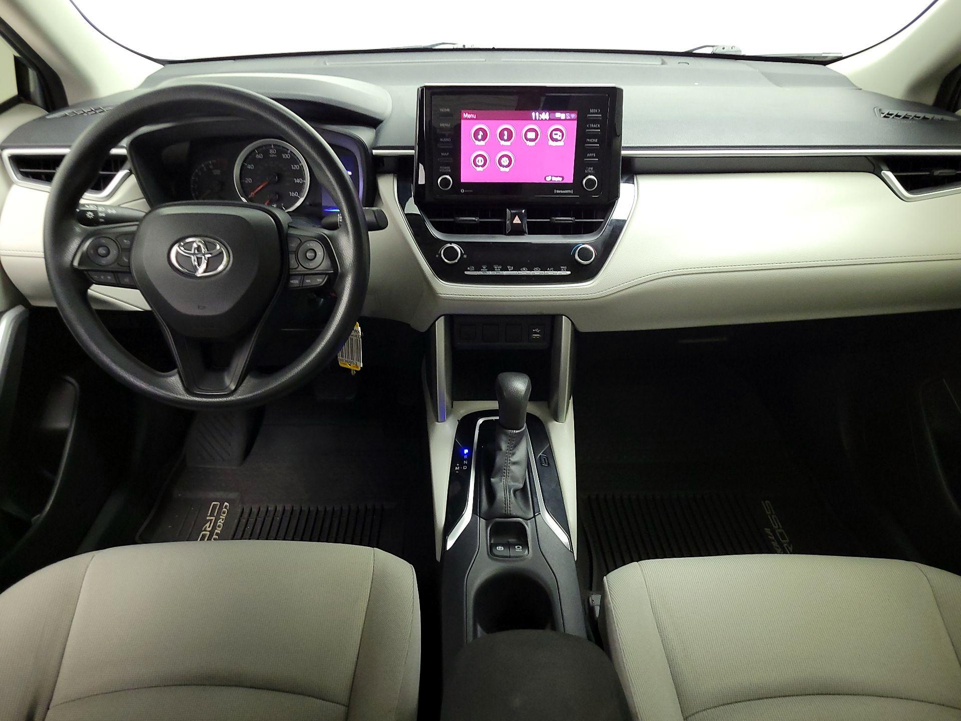 Thumbnail: 2022 Toyota Corolla Cross - 9