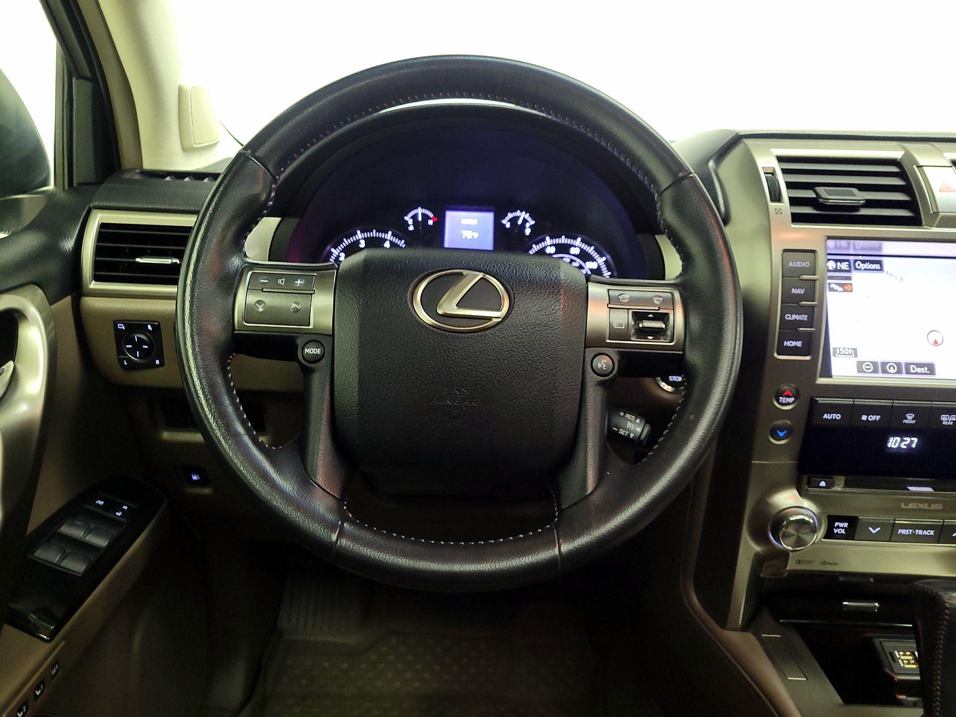 Thumbnail: 2019 Lexus GX - 10