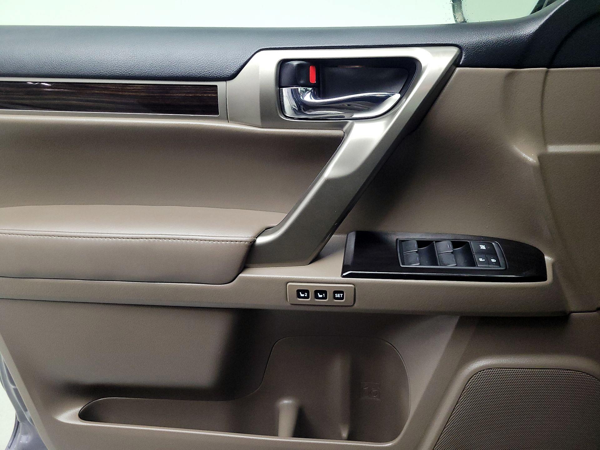 Thumbnail: 2019 Lexus GX - 12