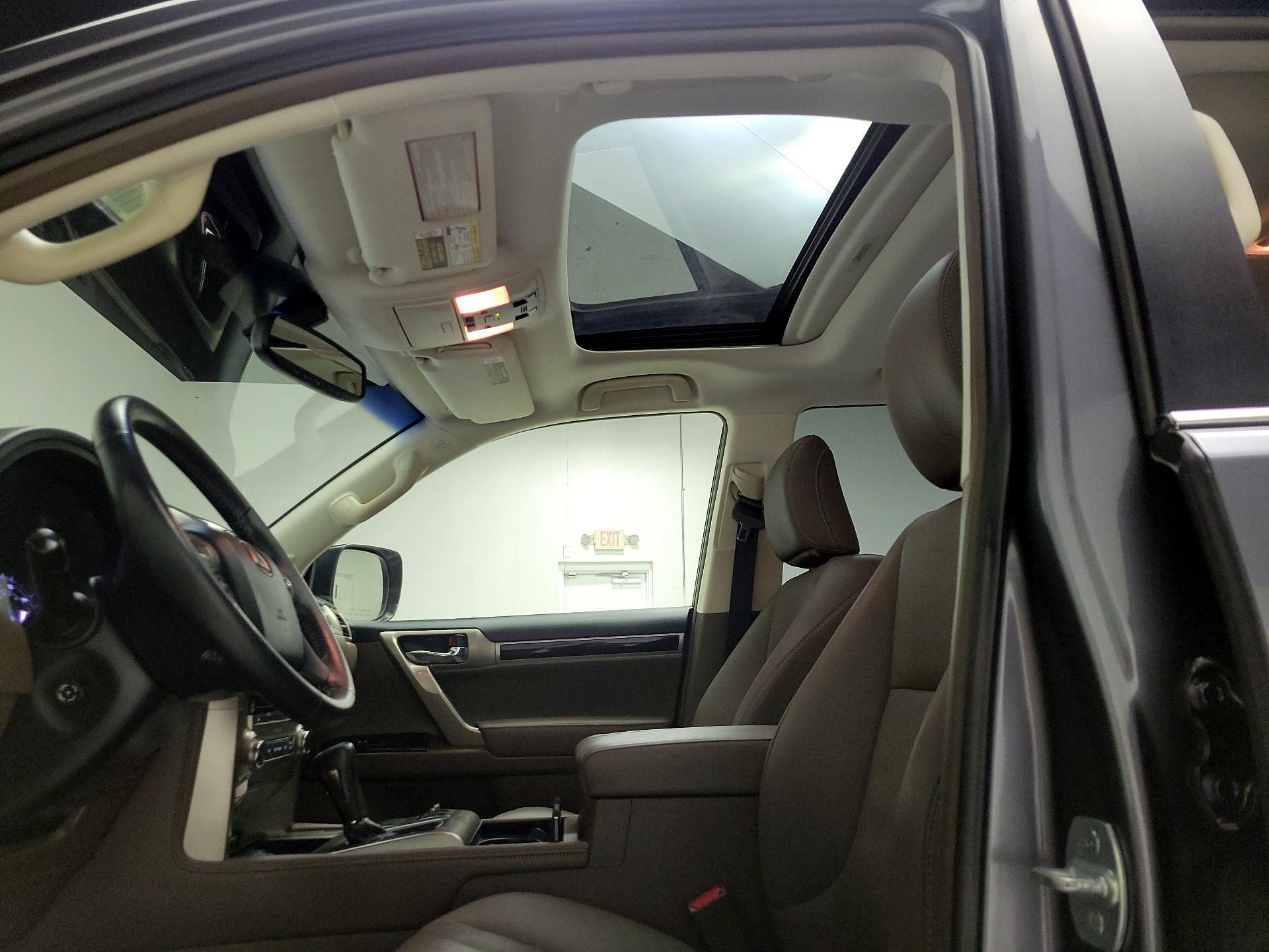 Thumbnail: 2019 Lexus GX - 20