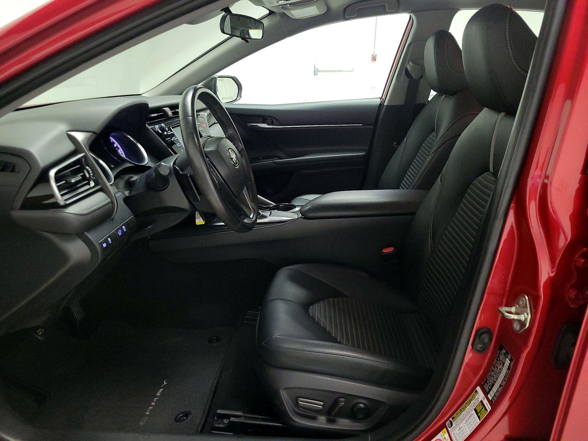 Thumbnail: 2019 Toyota Camry - 11