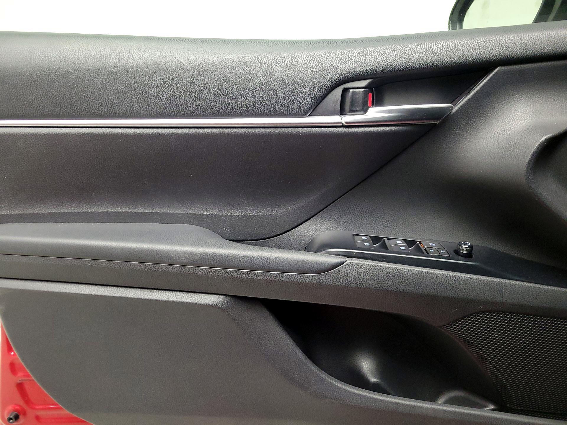 Thumbnail: 2019 Toyota Camry - 12
