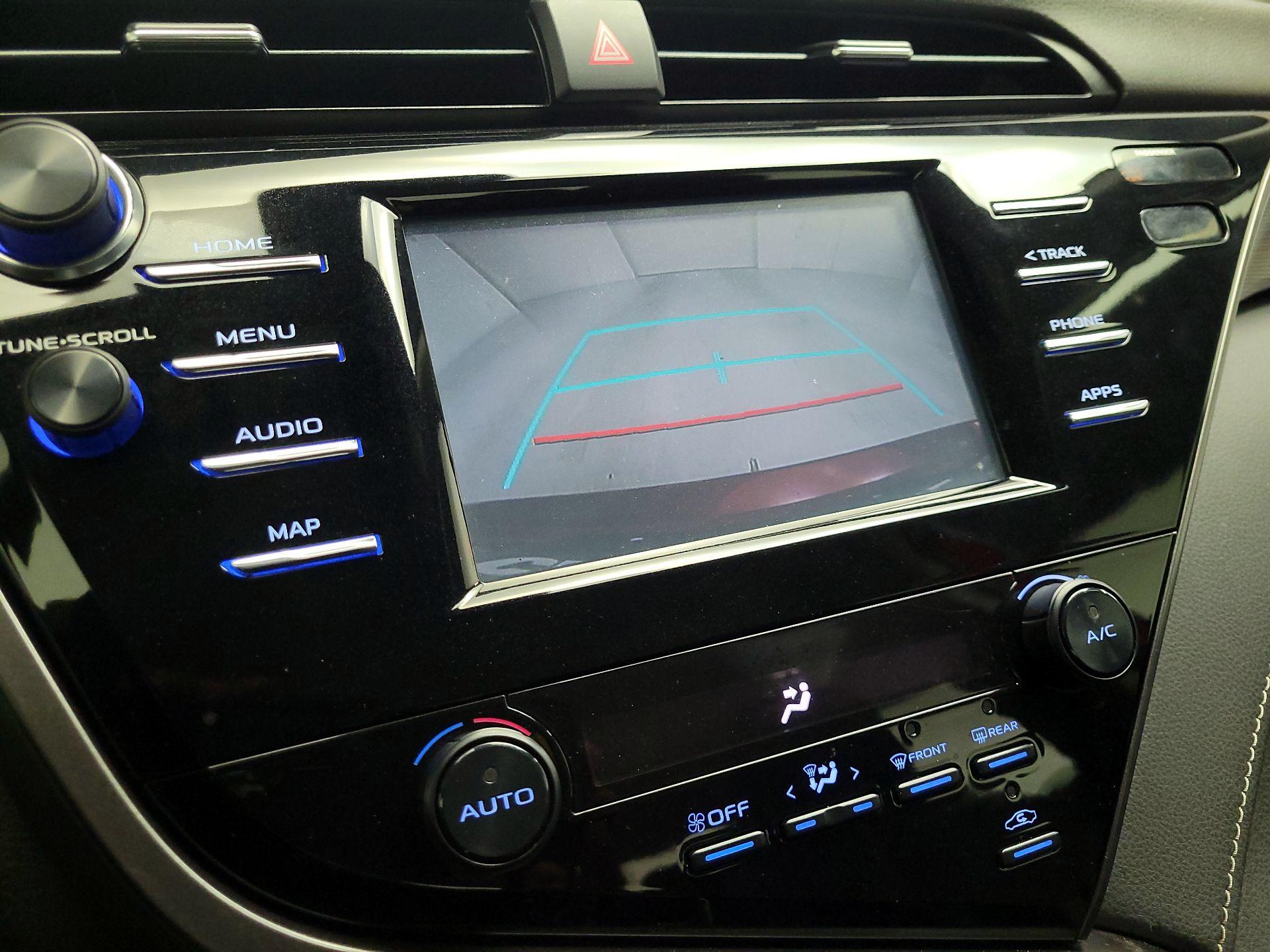 Thumbnail: 2019 Toyota Camry - 14