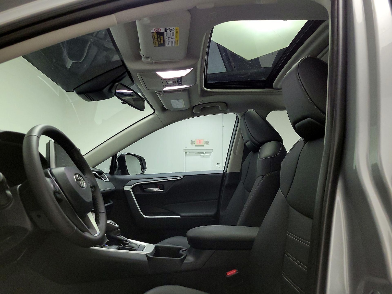 2025 Toyota RAV4 XLE Premium - Photo 21