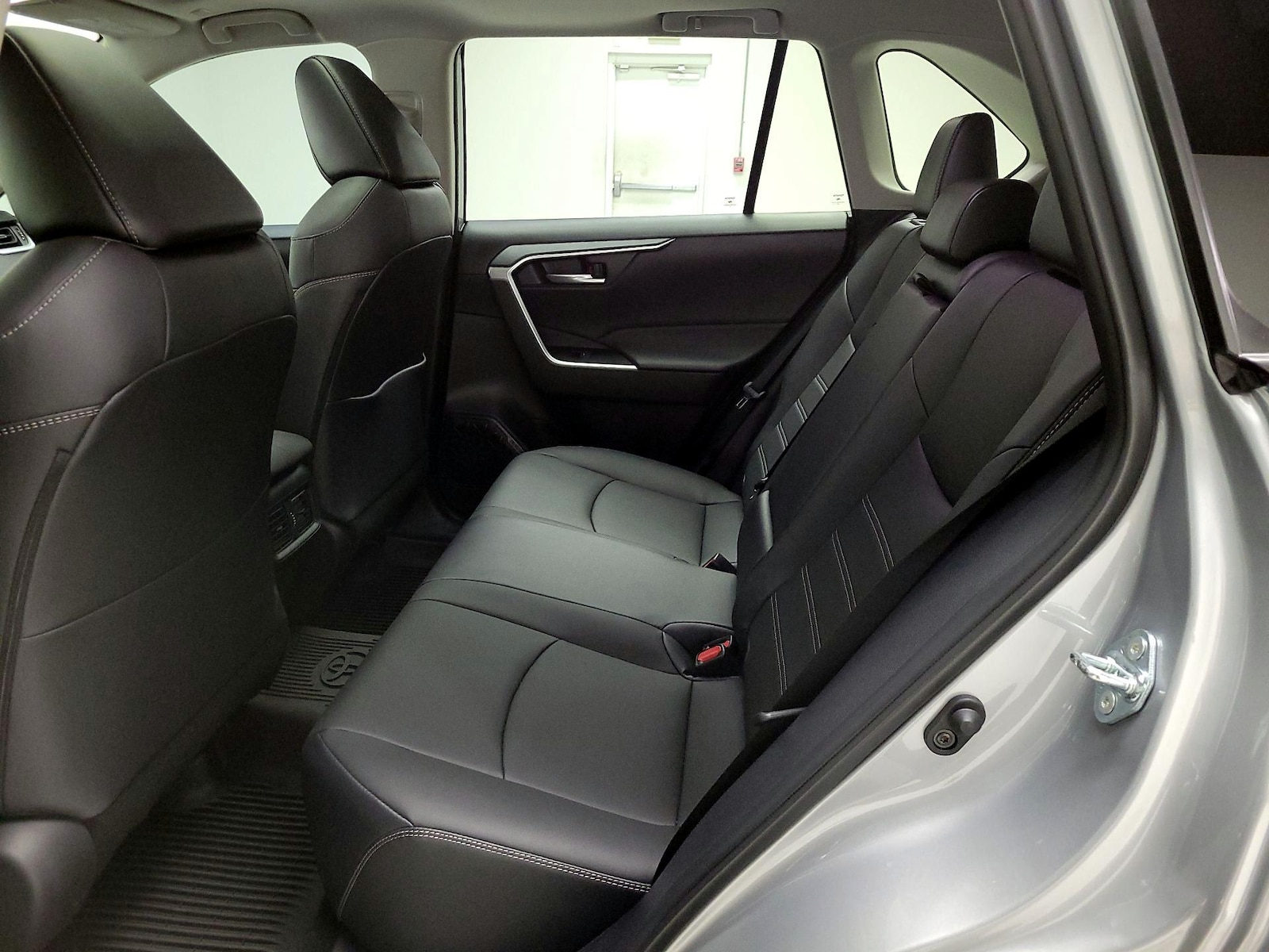 2025 Toyota RAV4 XLE Premium - Photo 22