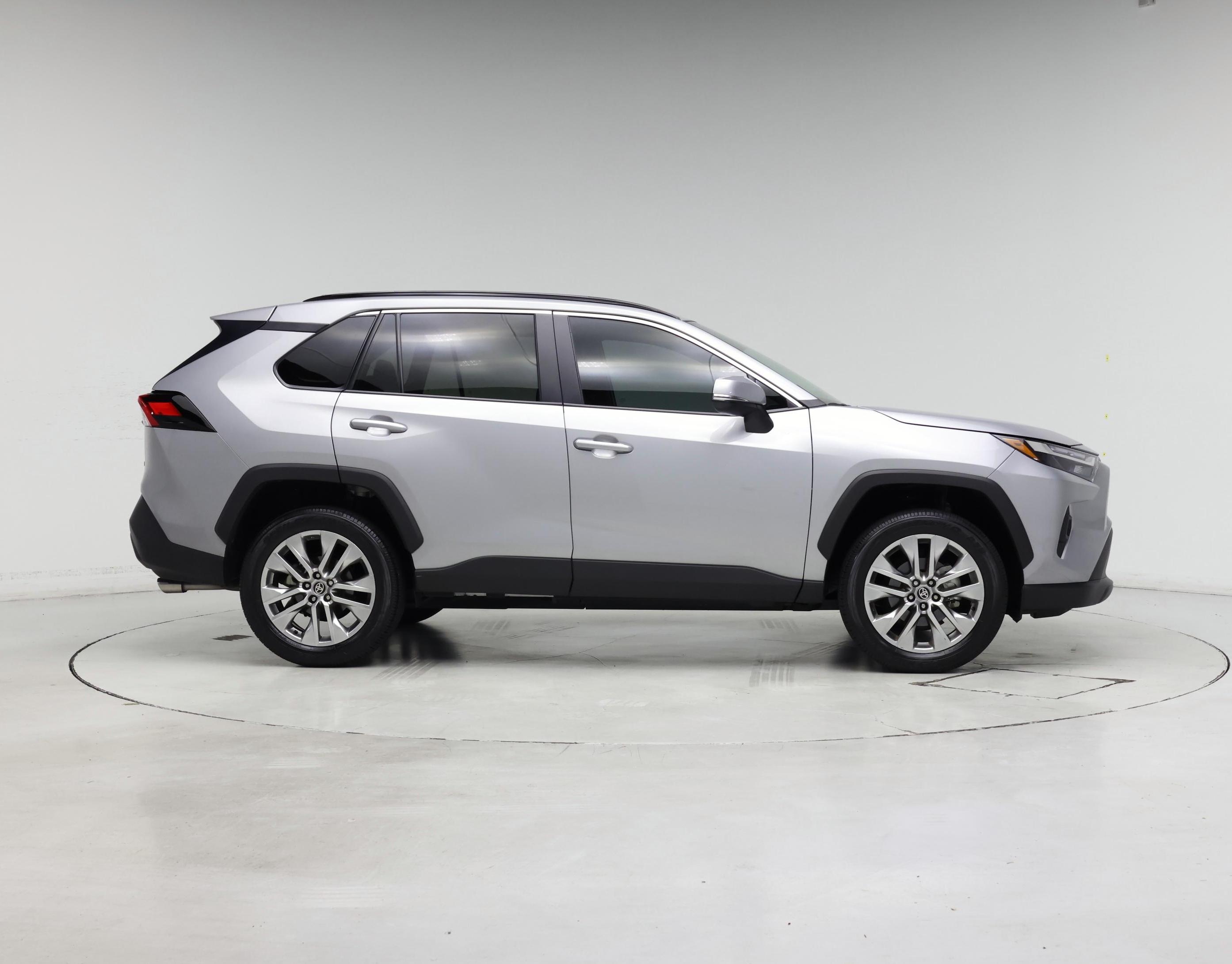 Thumbnail: 2025 Toyota RAV4 - 7