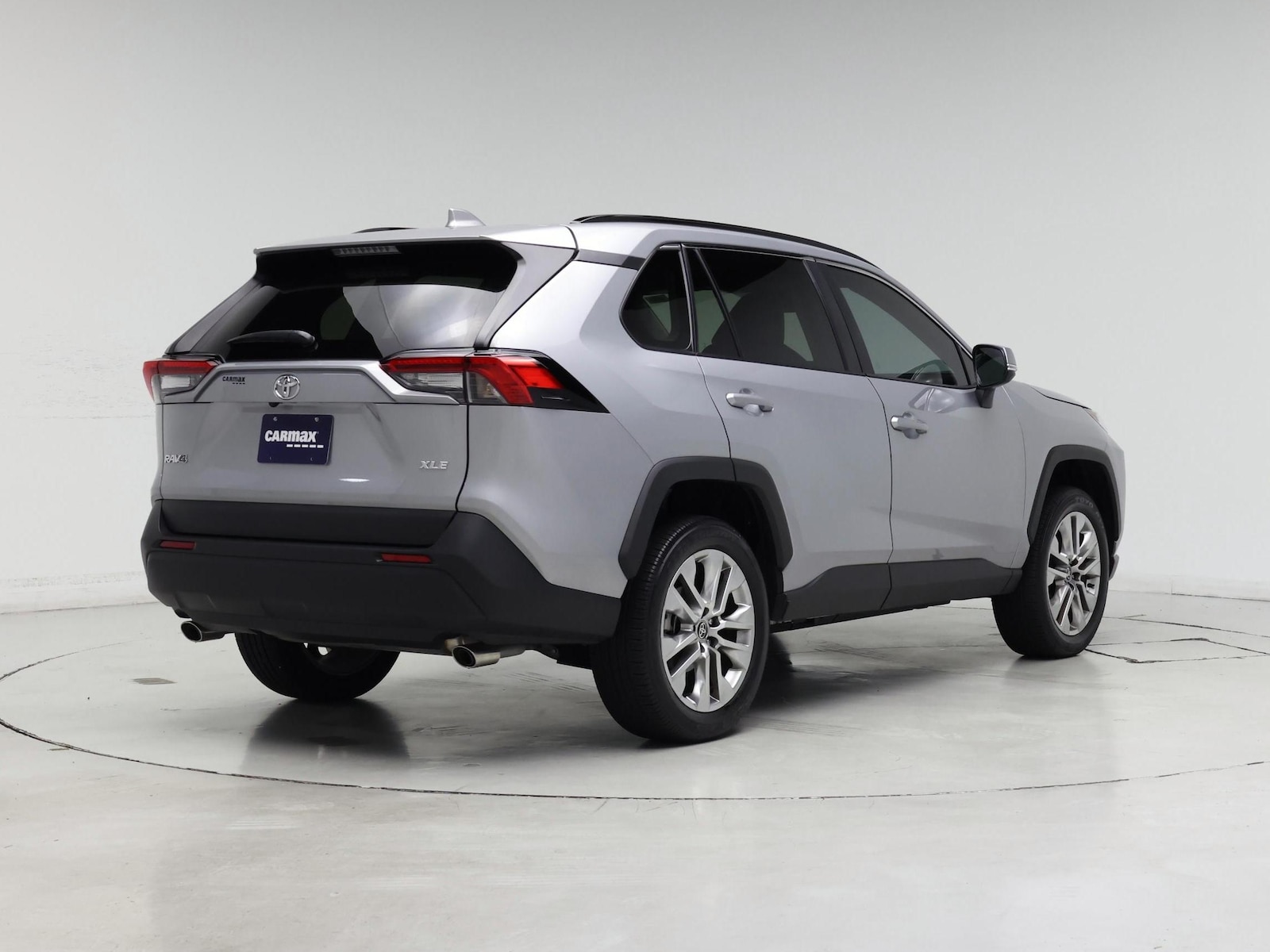 2025 Toyota RAV4 XLE Premium - Photo 9