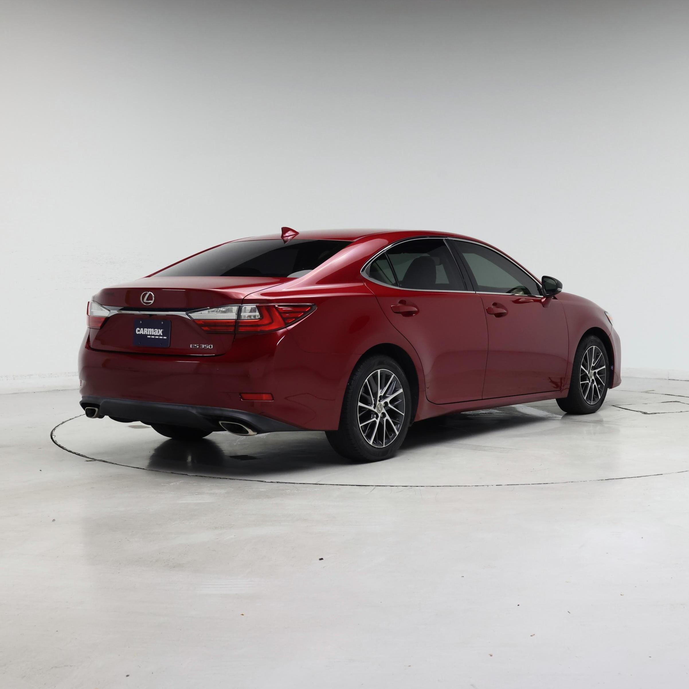 Thumbnail: 2017 Lexus ES - 8