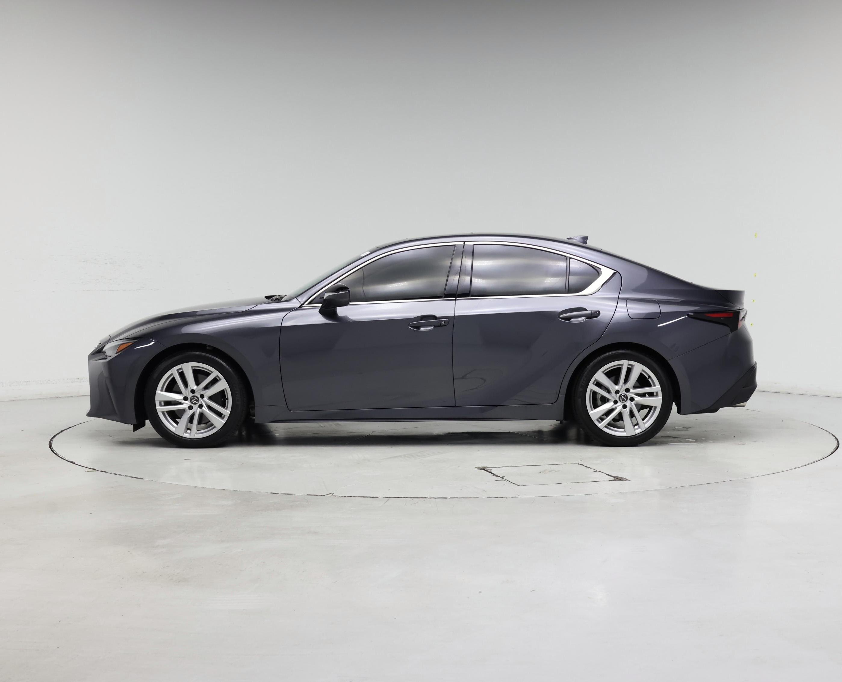 Thumbnail: 2024 Lexus IS - 3