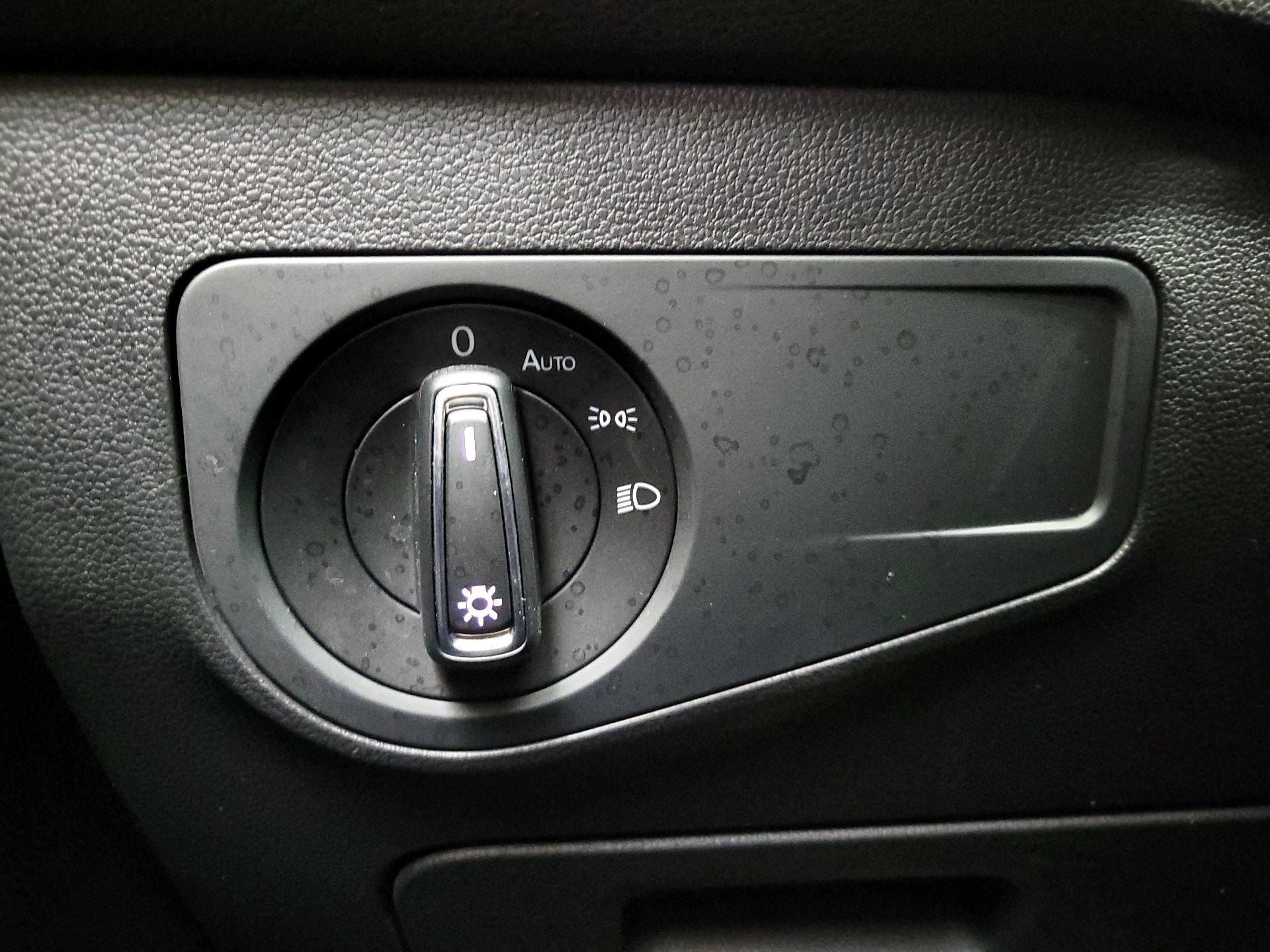 Thumbnail: 2019 Volkswagen Tiguan - 13