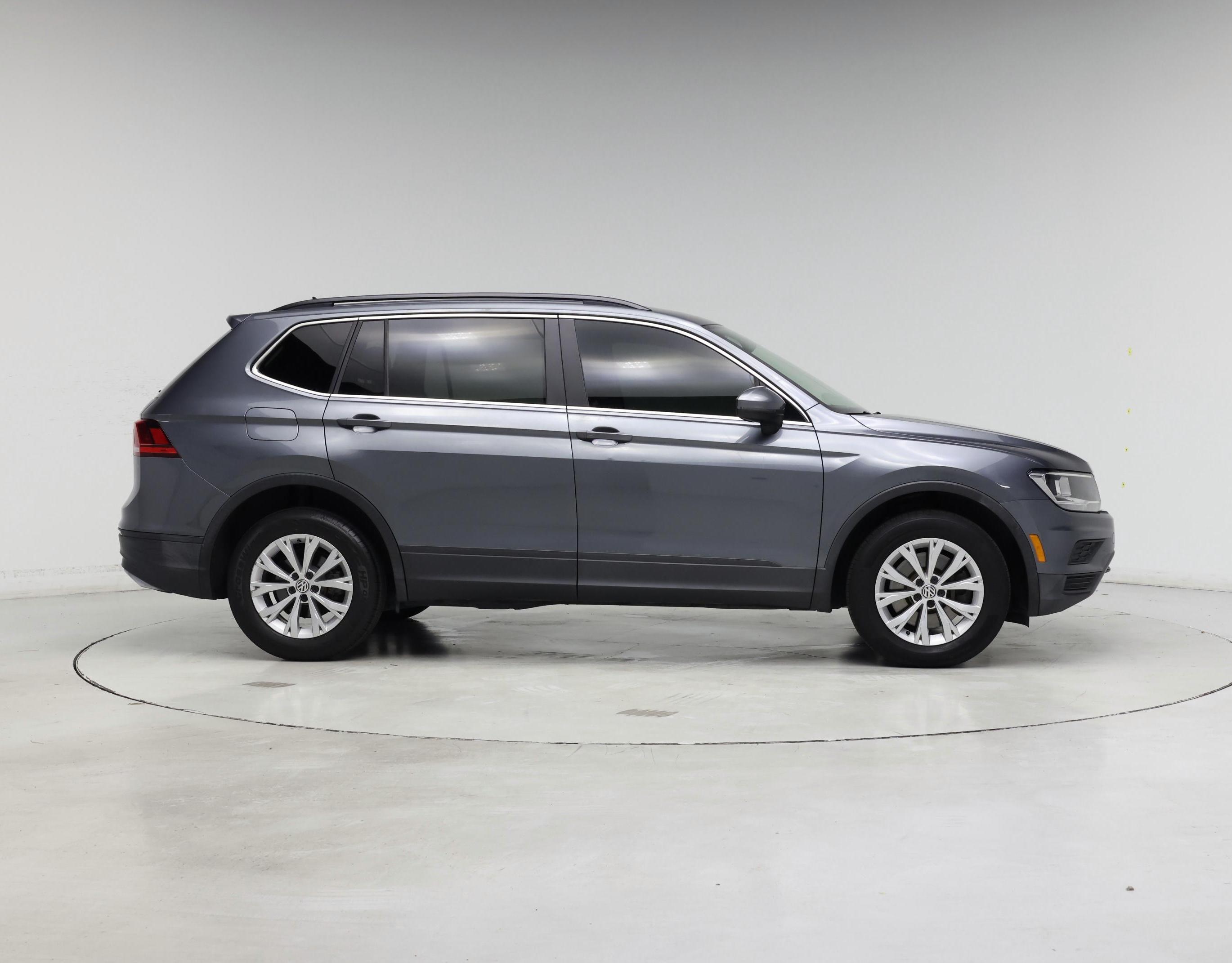 Thumbnail: 2019 Volkswagen Tiguan - 7