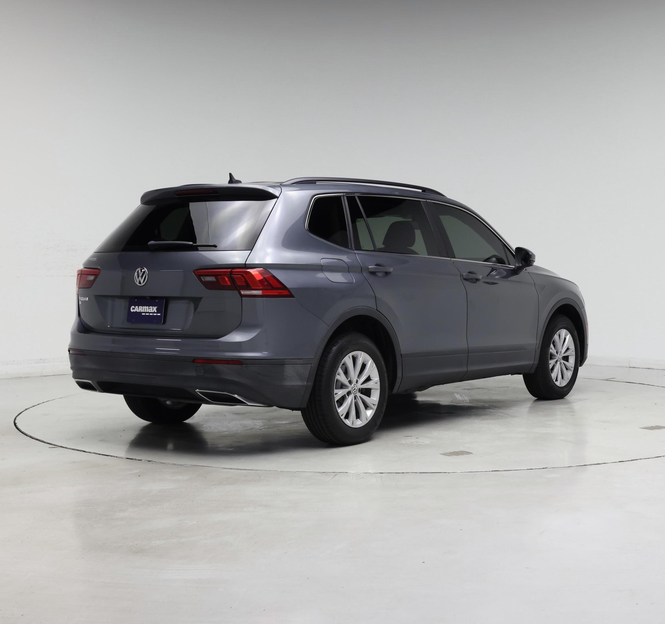 Thumbnail: 2019 Volkswagen Tiguan - 8