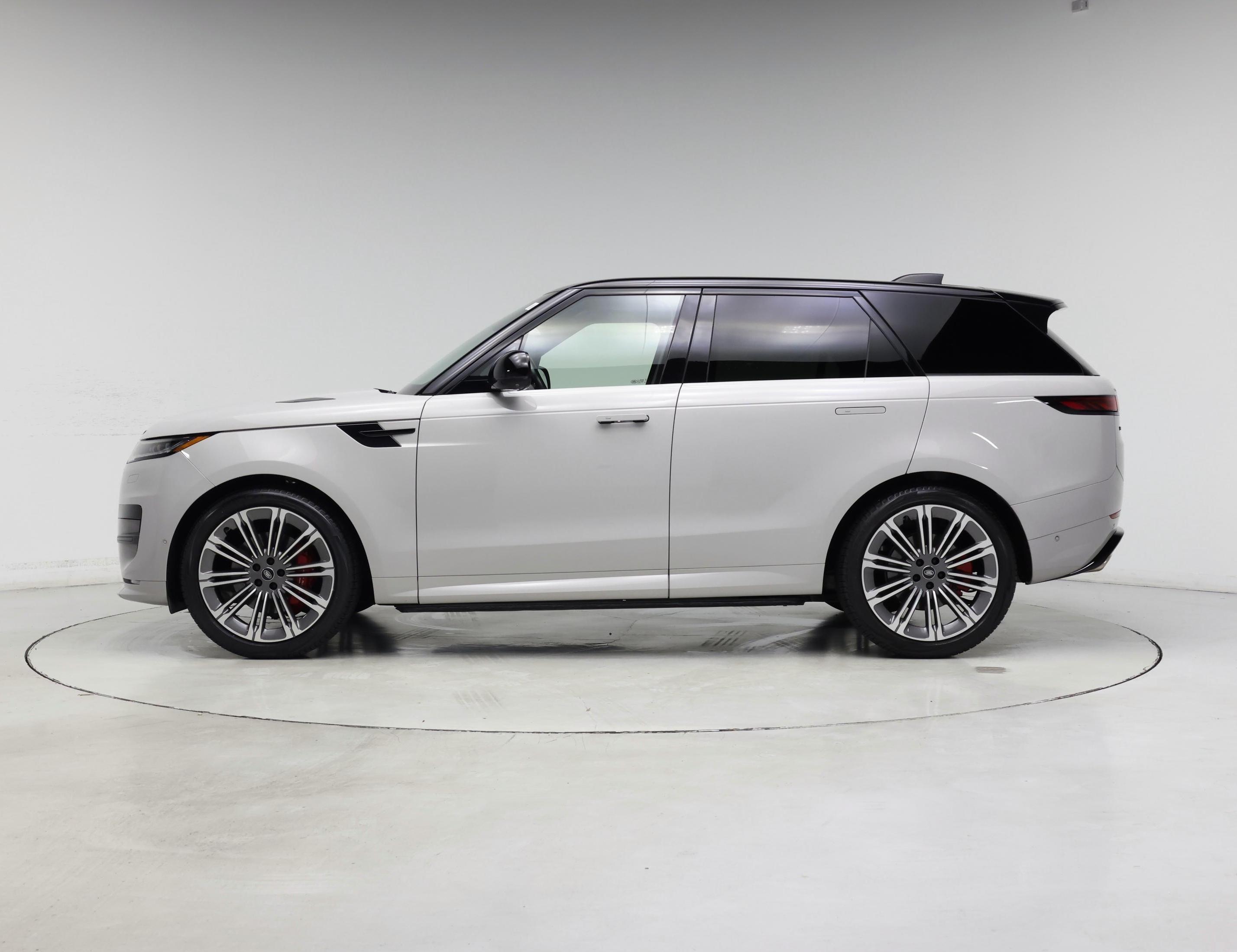 Thumbnail: 2024 Land Rover Range Rover Sport - 3