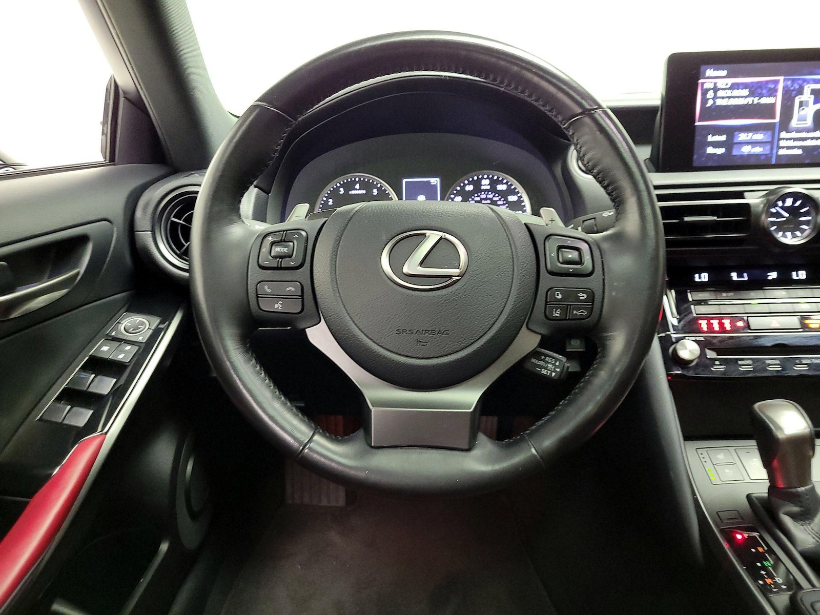 2023 Lexus IS 300 - Photo 11