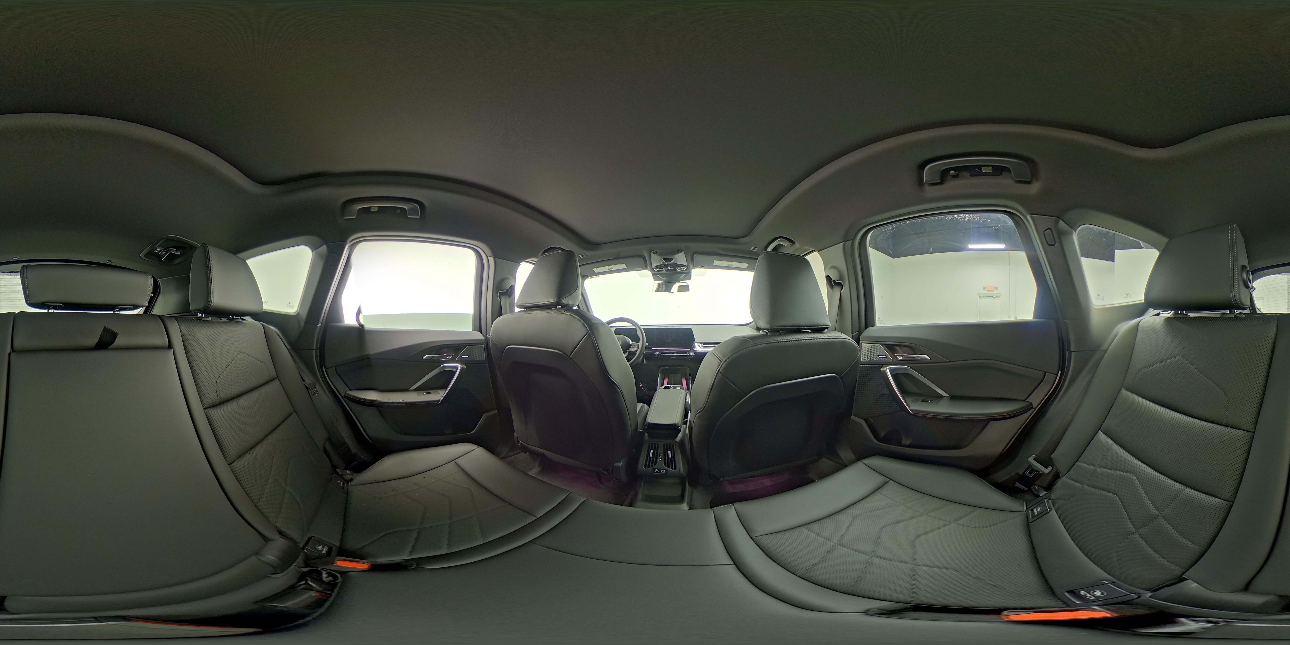 2025 BMW X1 28i - Photo 27