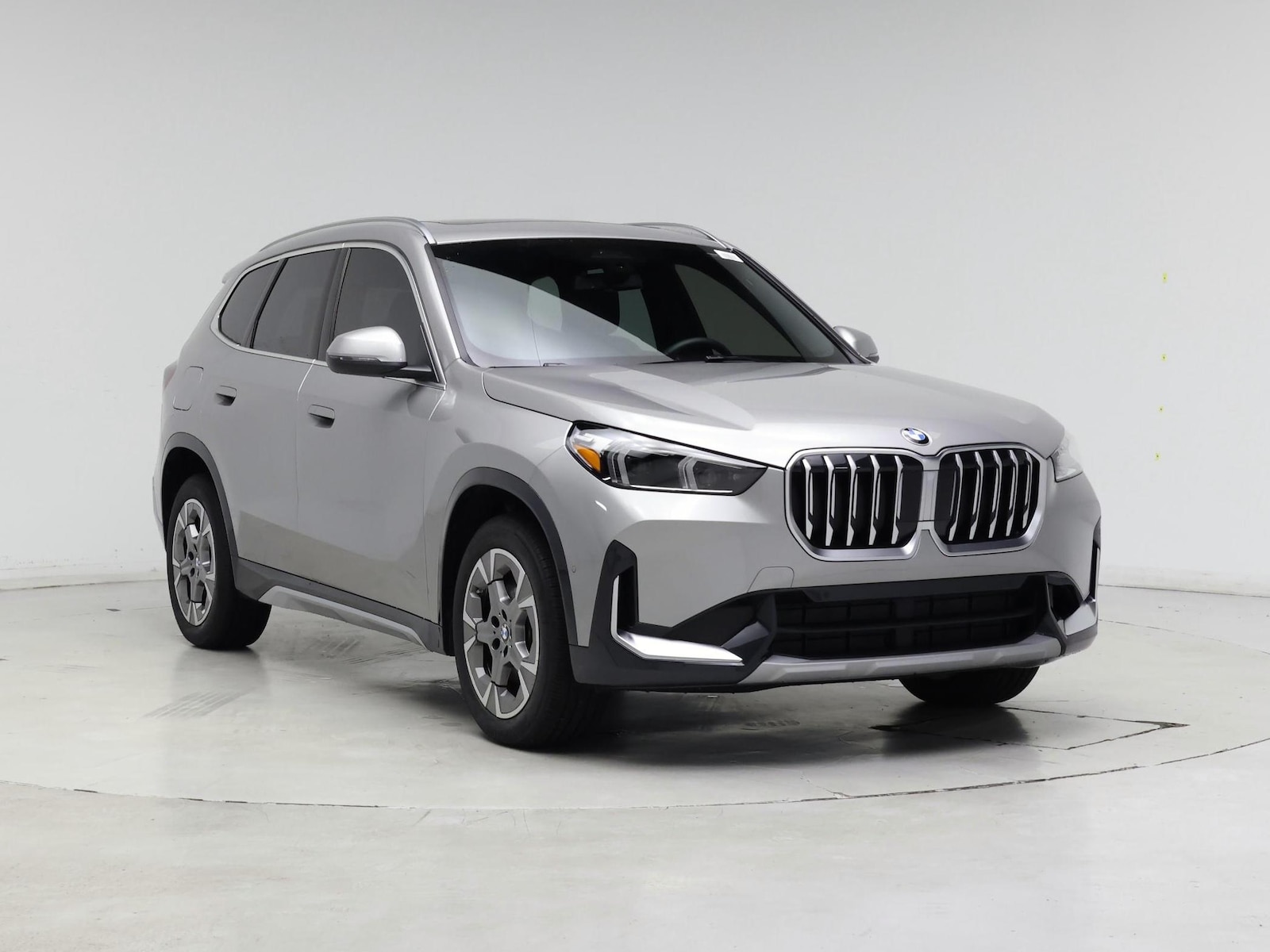 2025 BMW X1 28i - Photo 2