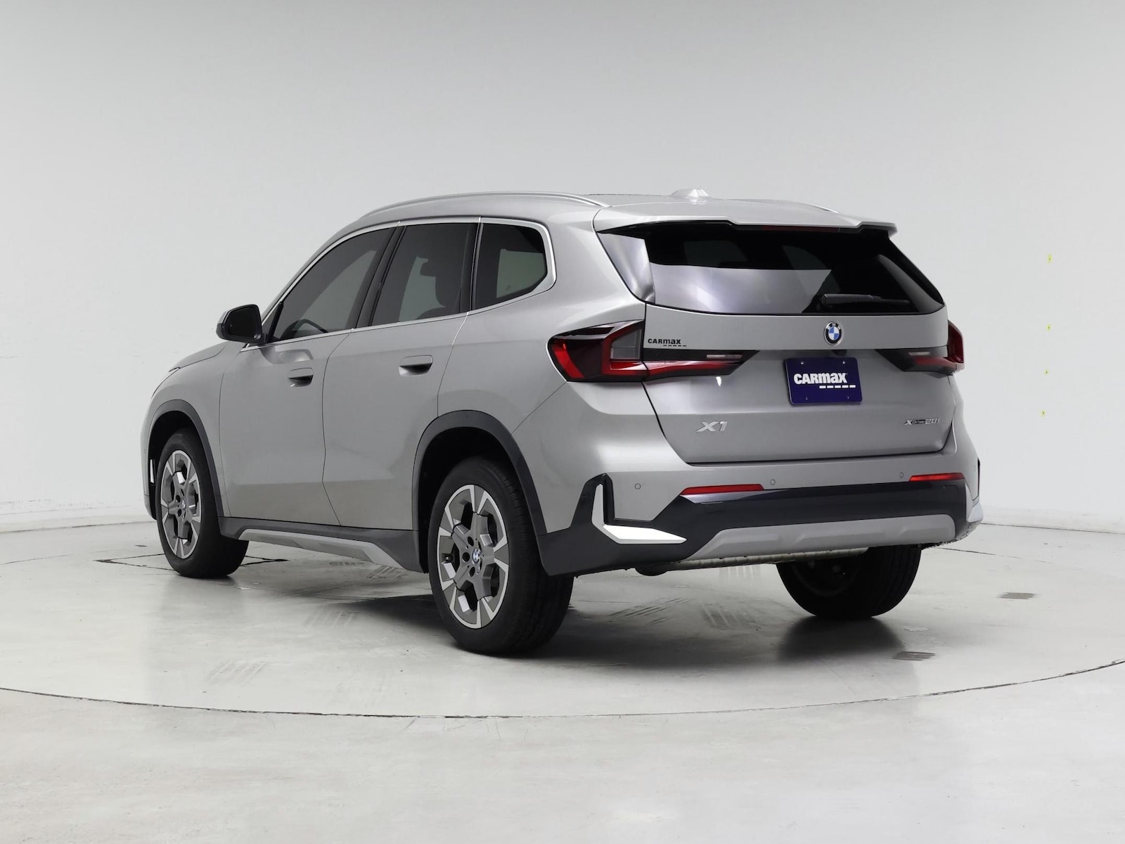 2025 BMW X1 28i - Photo 3