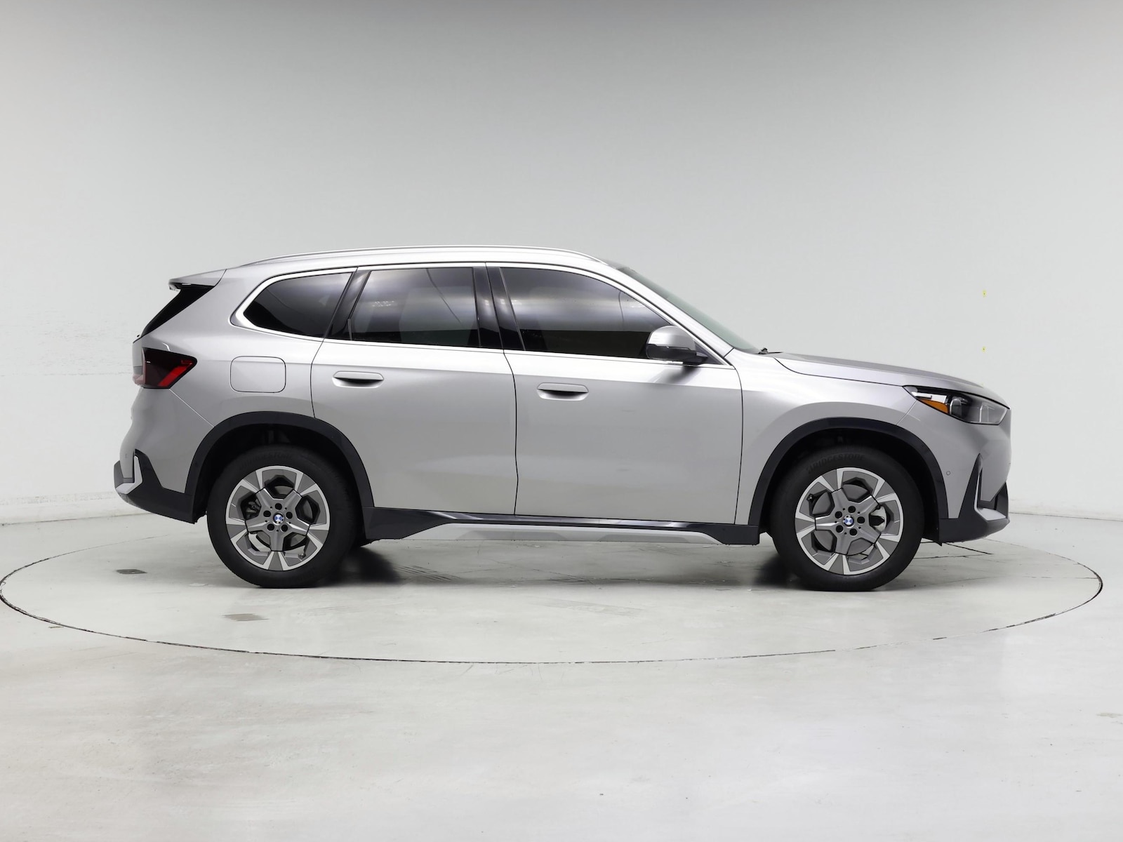 2025 BMW X1 28i - Photo 8