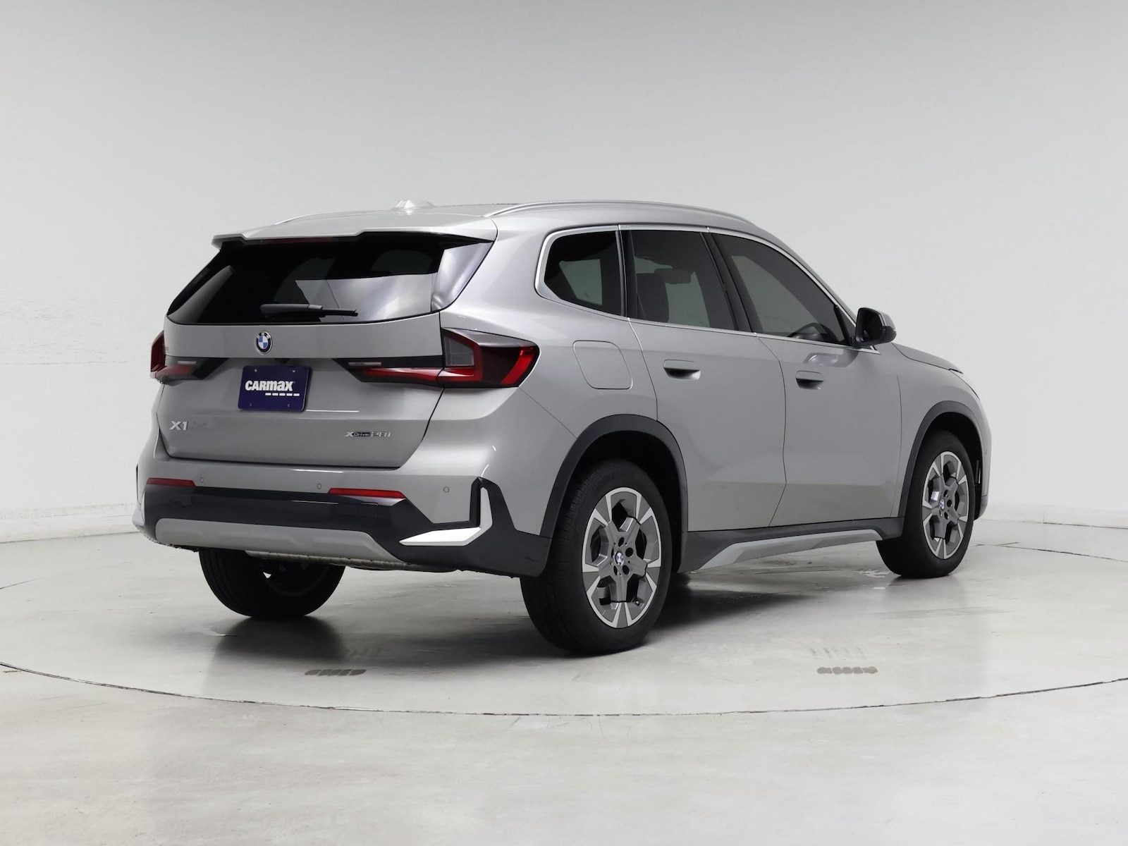 2025 BMW X1 28i - Photo 9