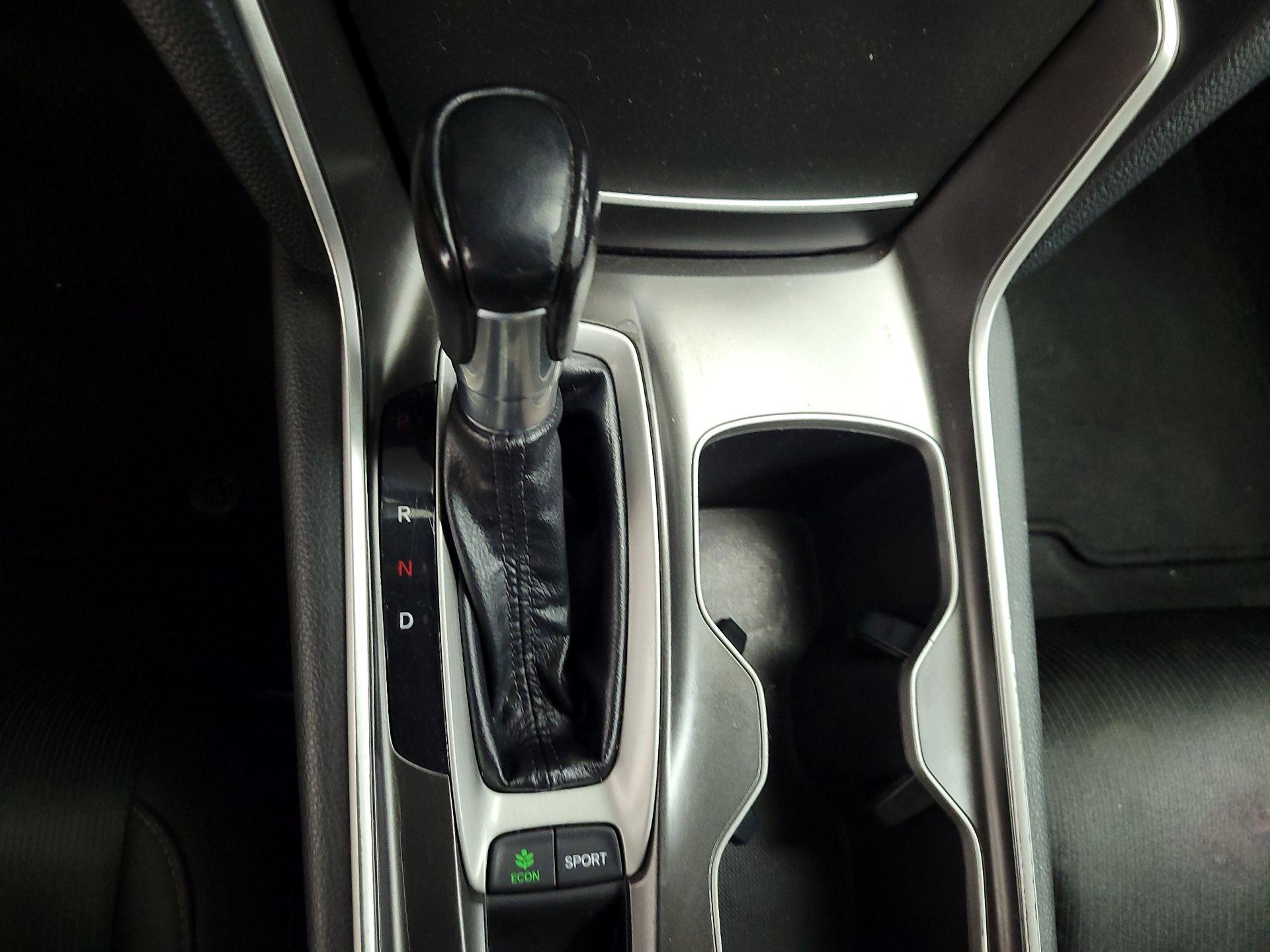 Thumbnail: 2018 Honda Accord - 17