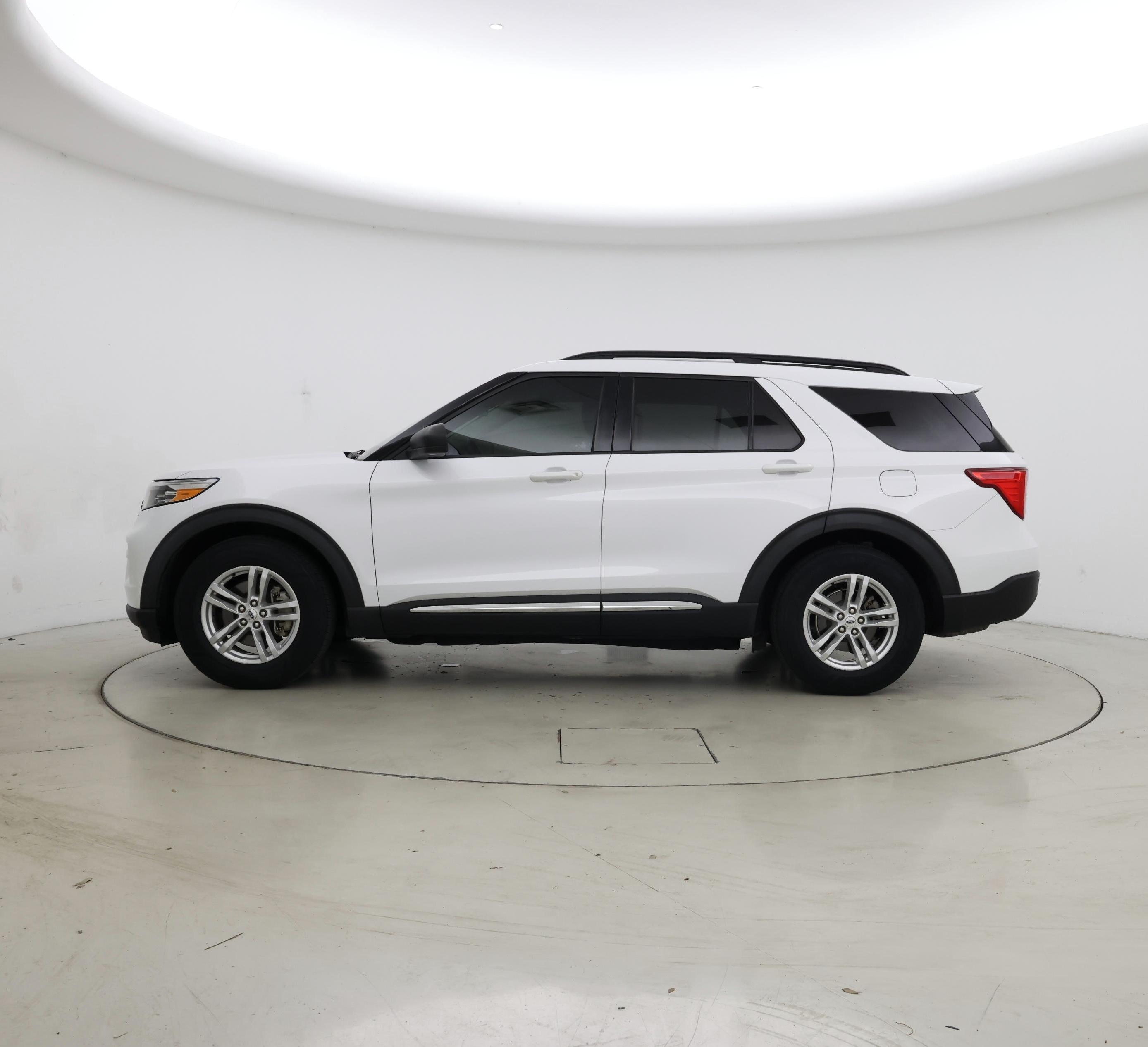 Thumbnail: 2020 Ford Explorer - 3