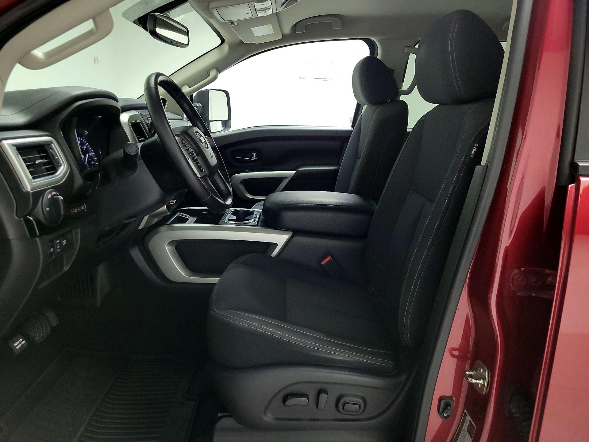 Thumbnail: 2018 Nissan Titan - 11