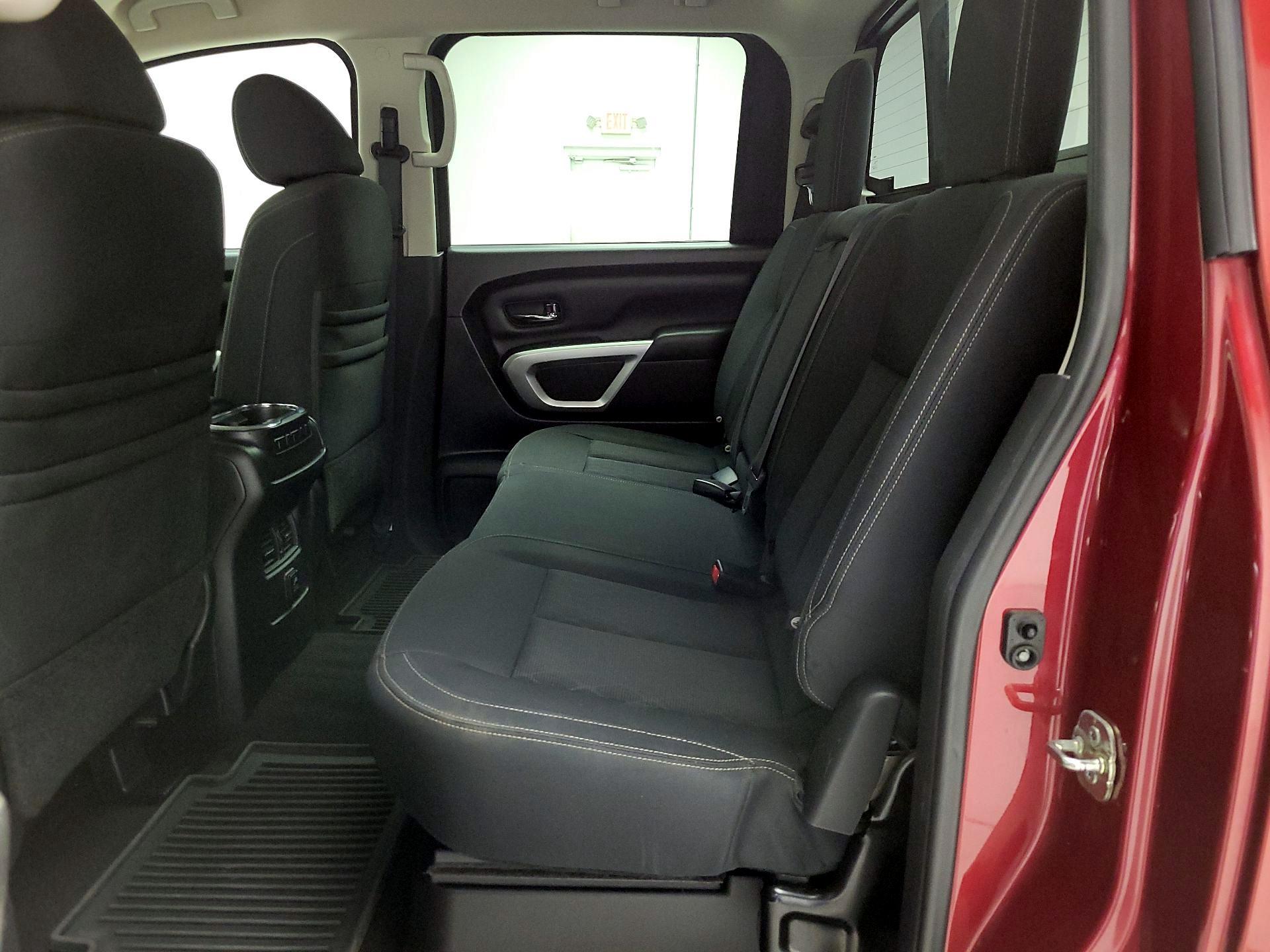 Thumbnail: 2018 Nissan Titan - 20