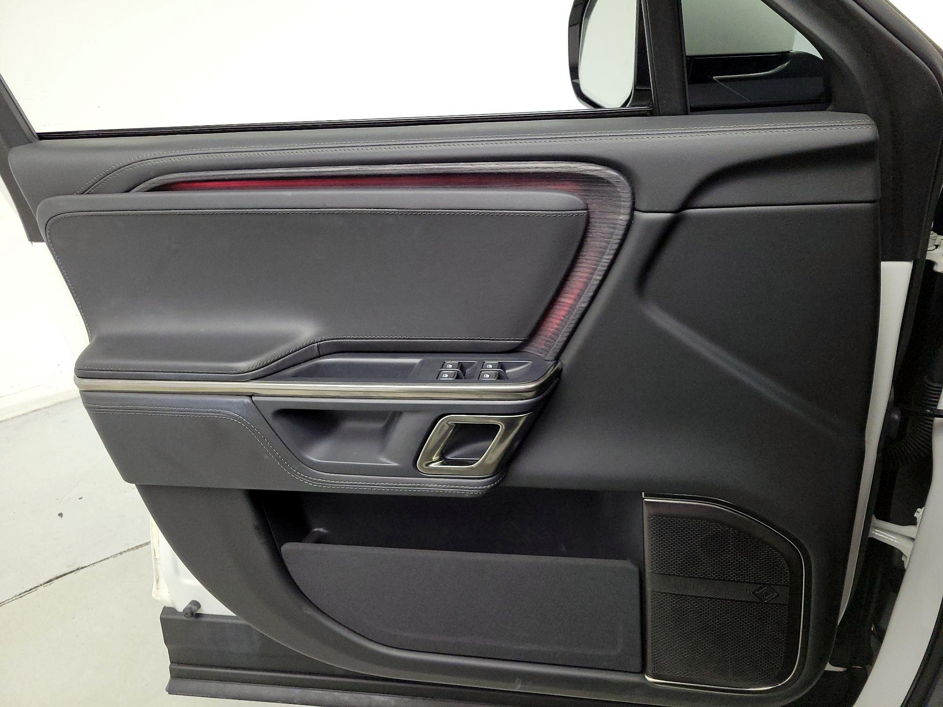 Thumbnail: 2023 Rivian R1S - 12