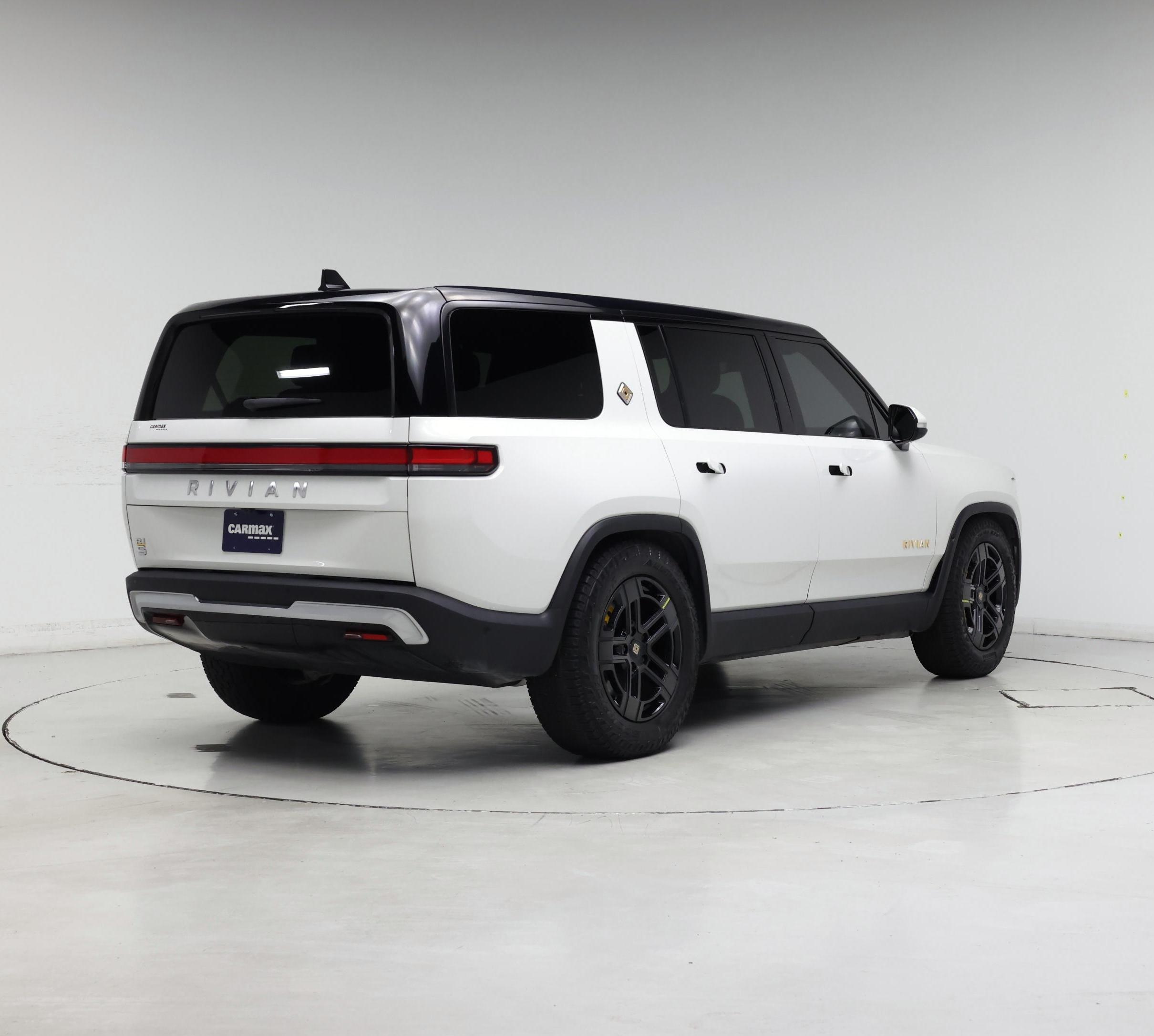 Thumbnail: 2023 Rivian R1S - 8