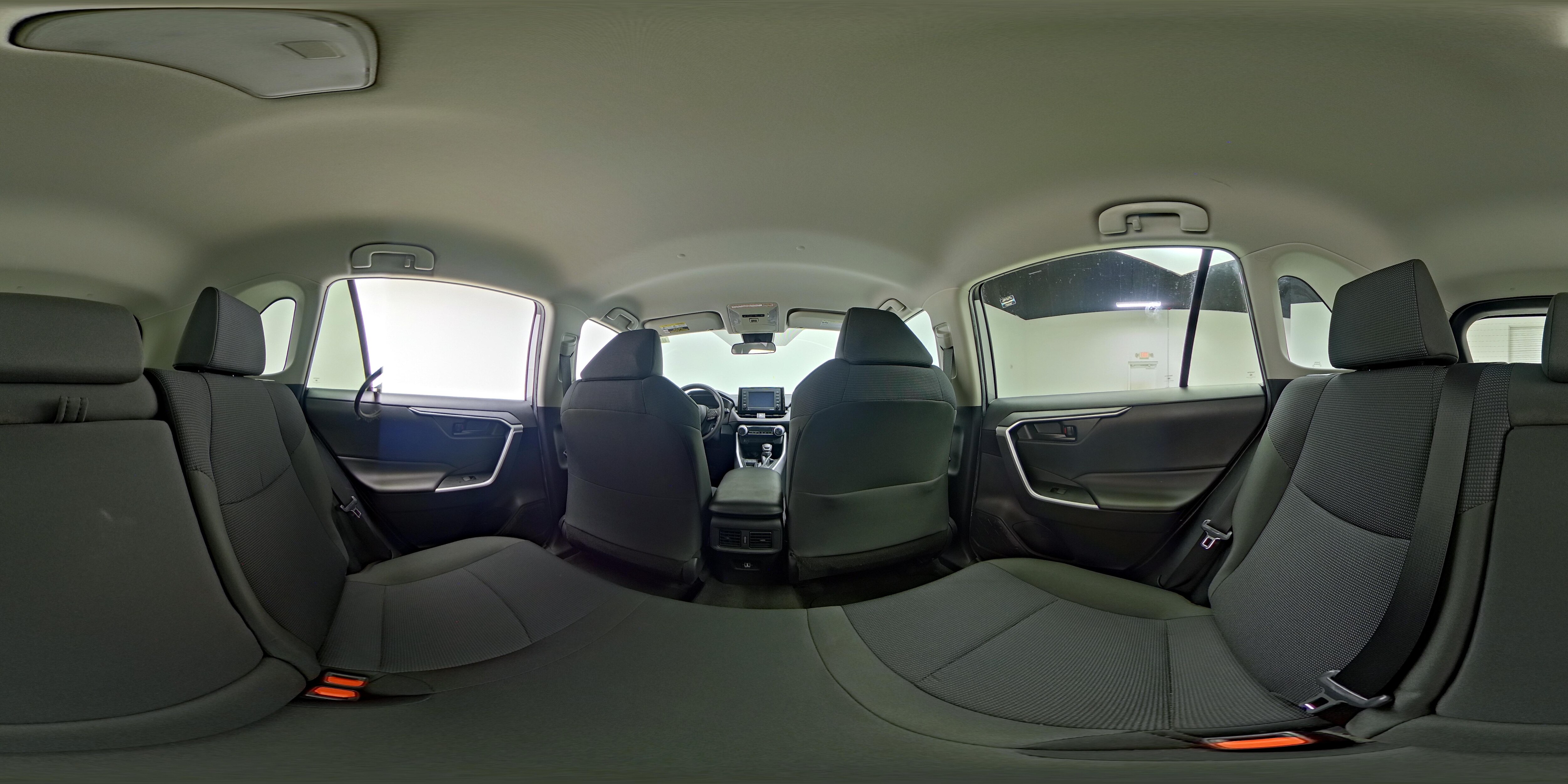 2022 Toyota RAV4 LE - Photo 26