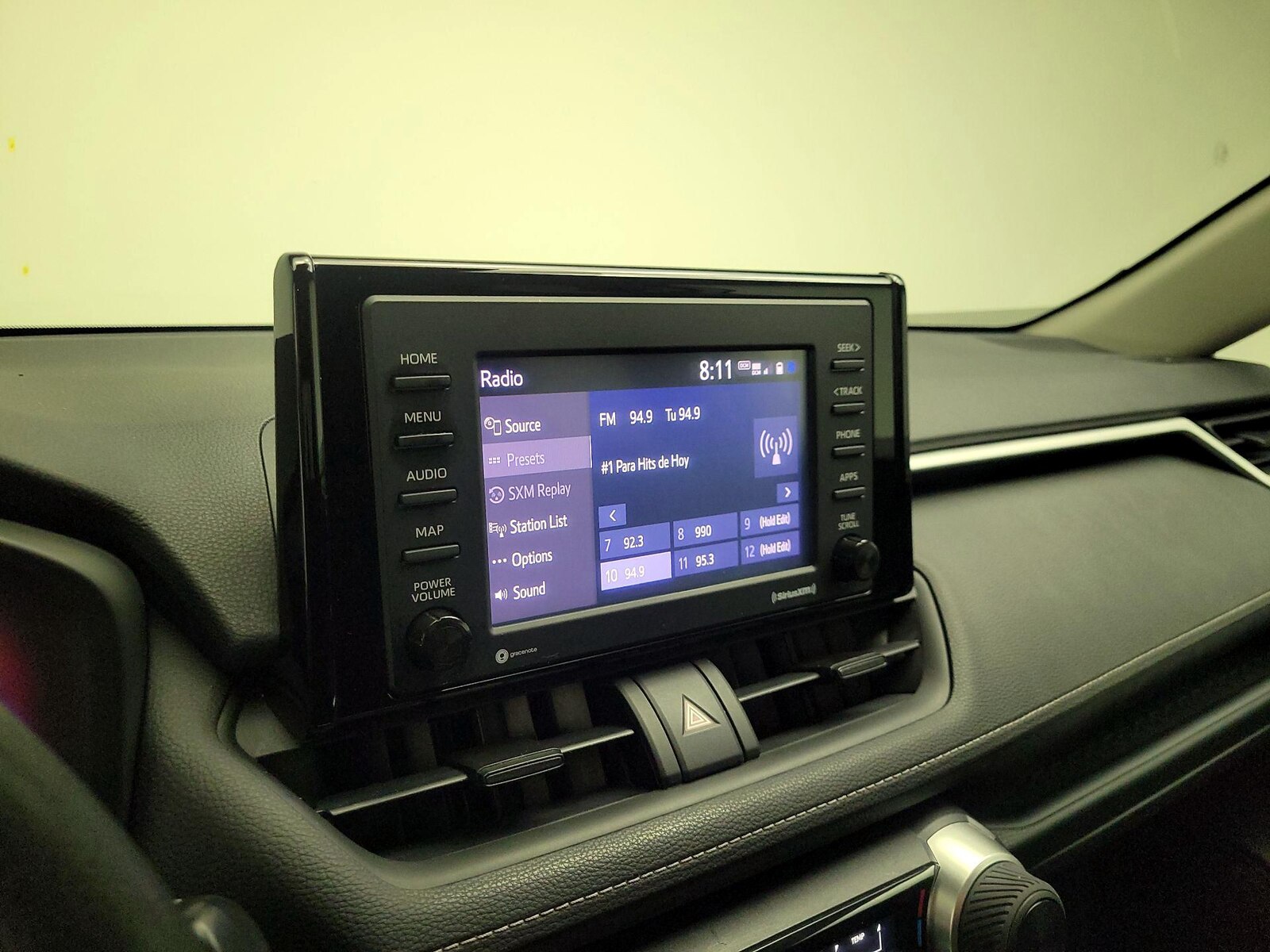 2020 Toyota RAV4 LE - Photo 16
