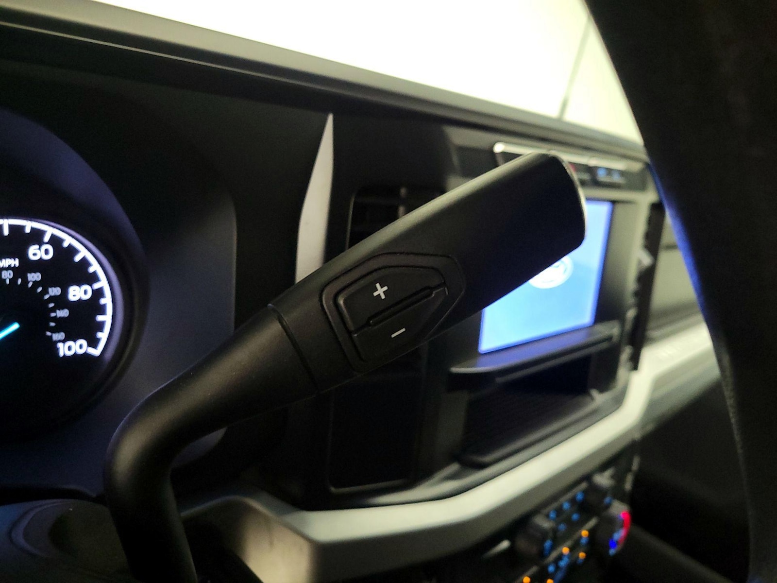 2024 Ford F-350 Super Duty XLT - Photo 18