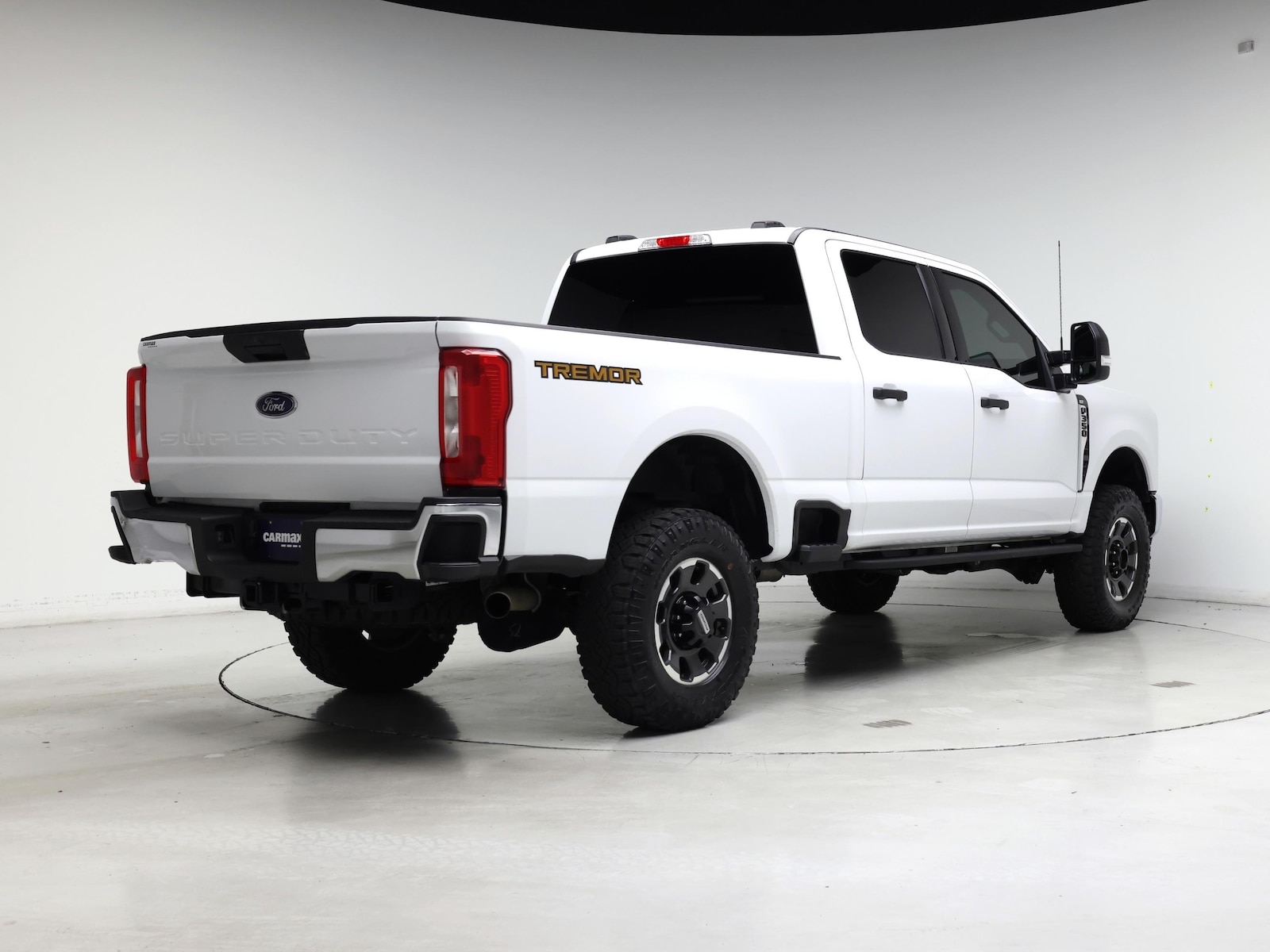 2024 Ford F-350 Super Duty XLT - Photo 9