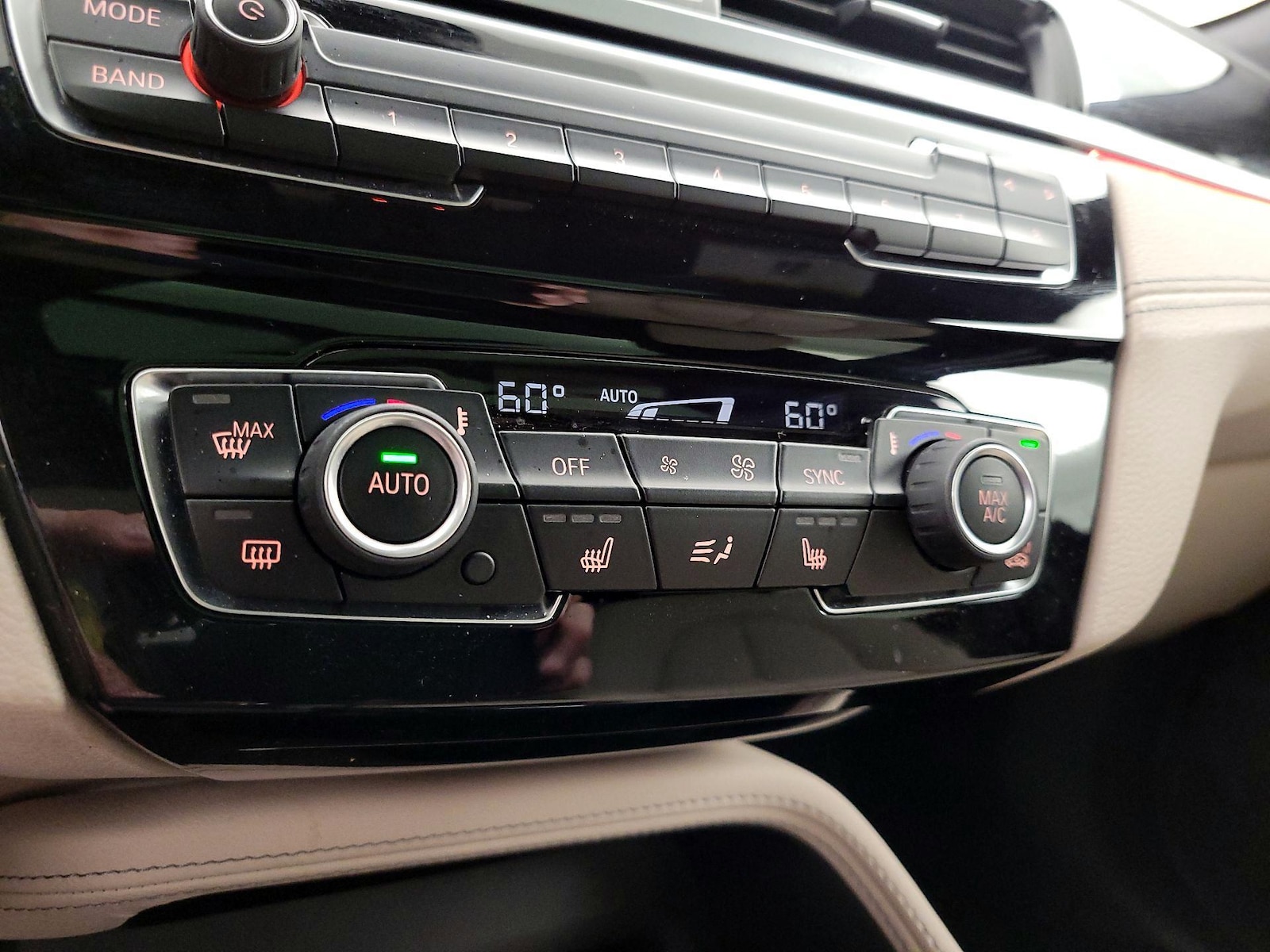 2021 BMW X2 28i - Photo 18