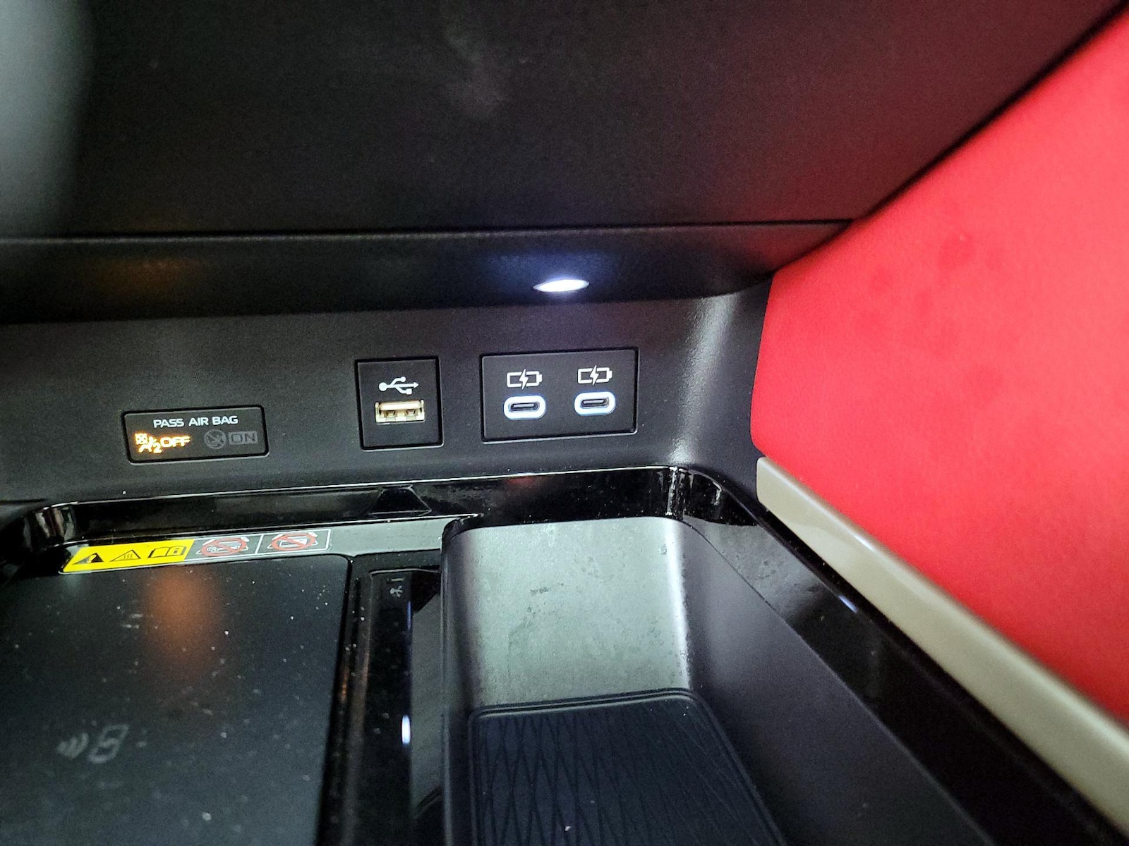 2025 Toyota Camry XSE - Photo 19