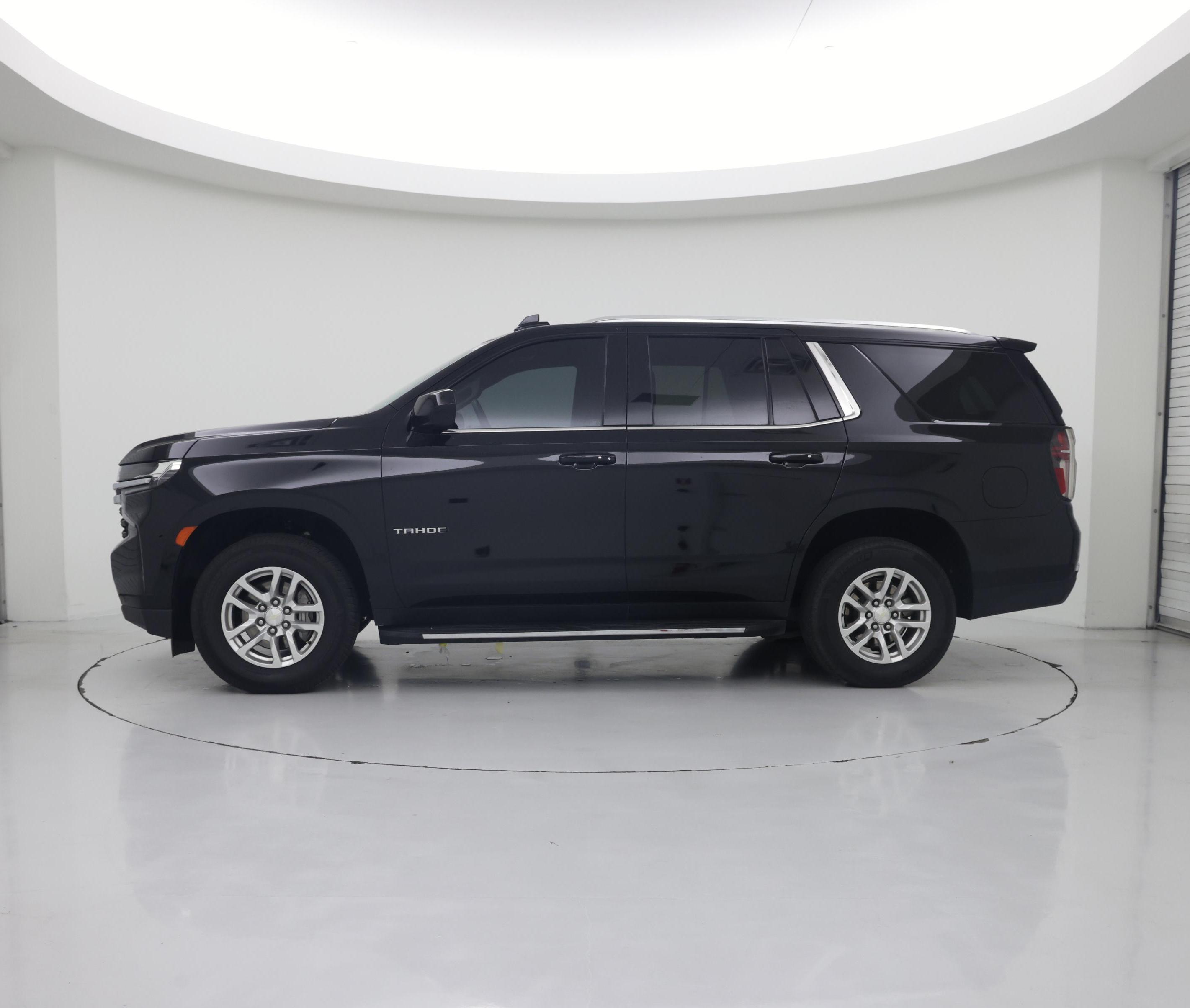 Thumbnail: 2023 Chevrolet Tahoe - 3